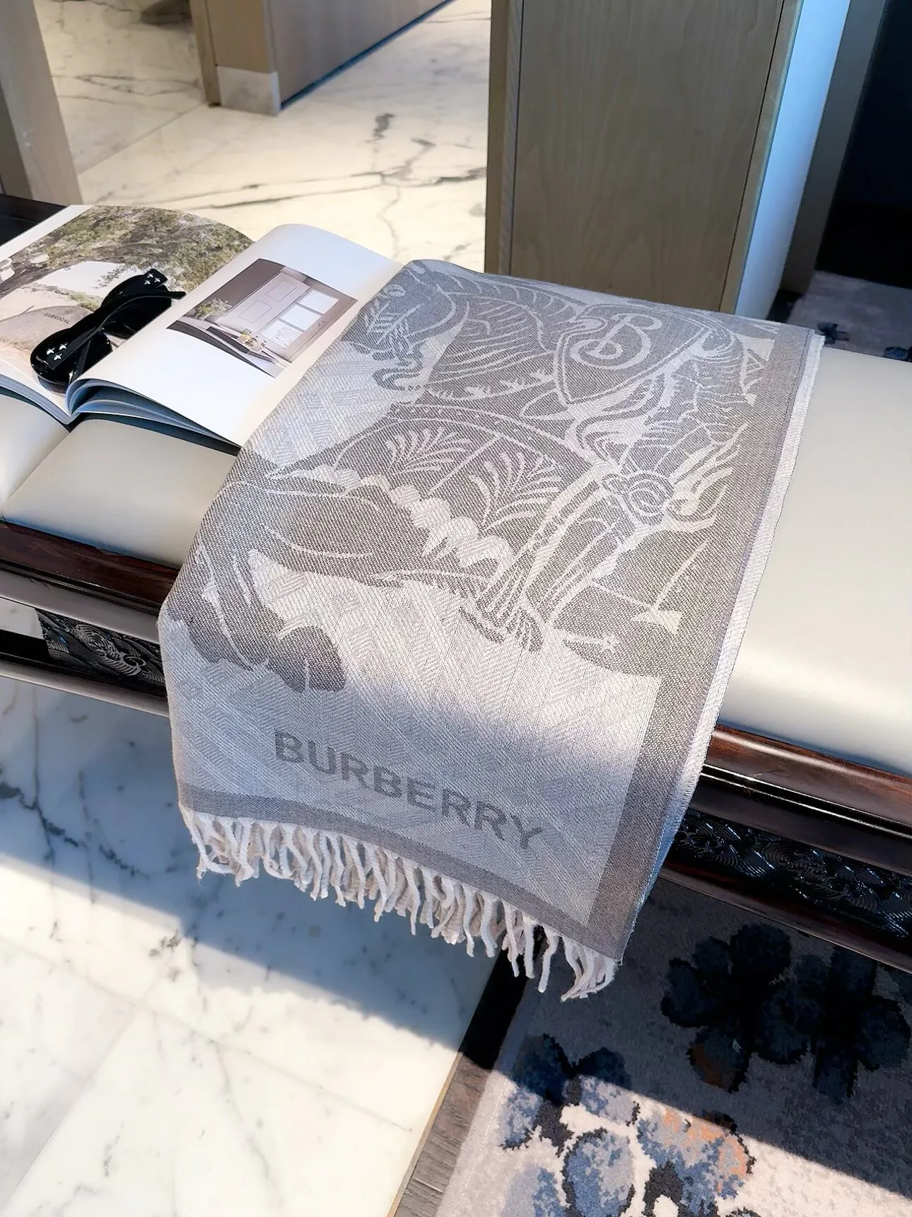 Scarves BURBERRY 18003025
