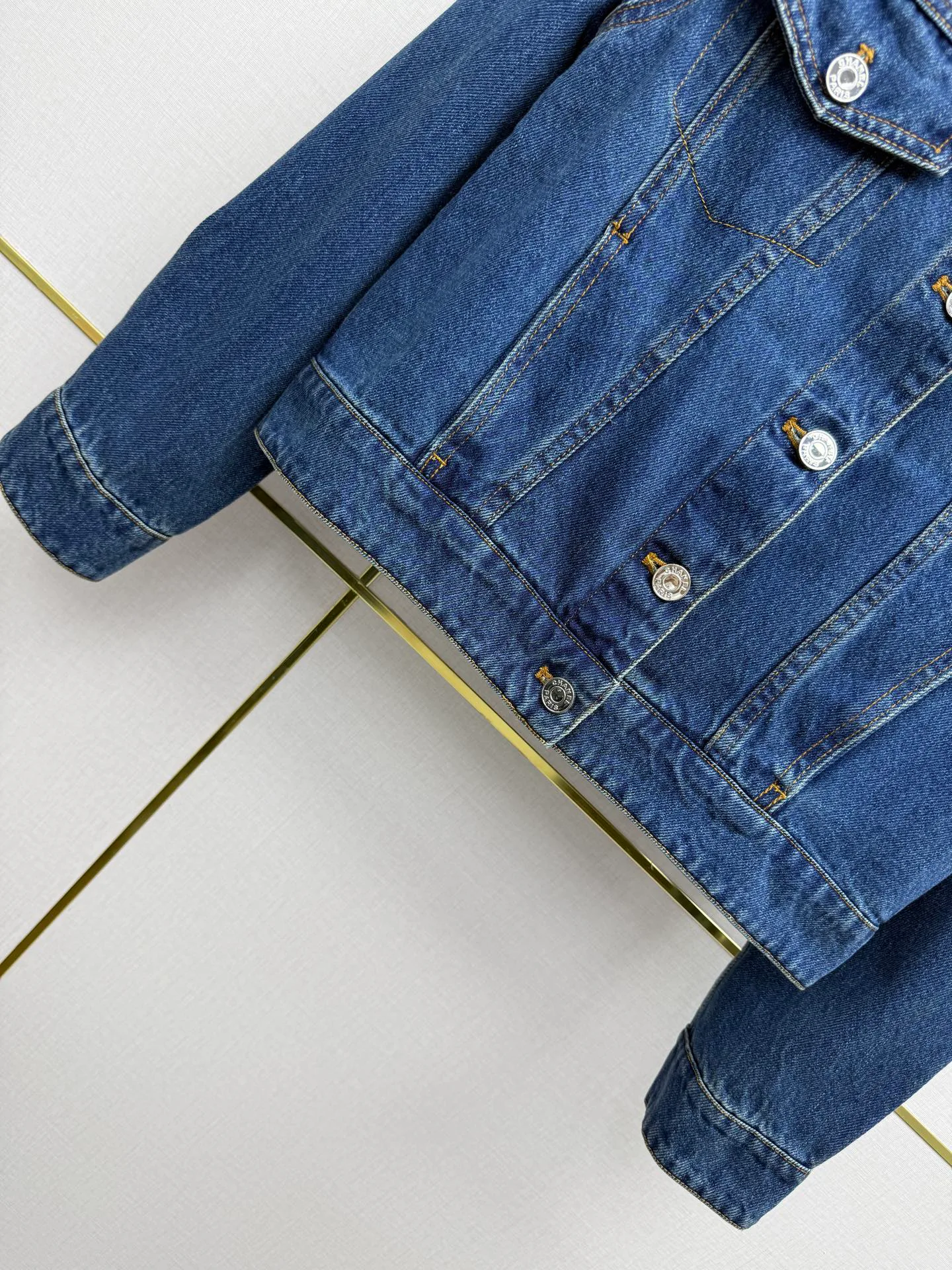 Women's Jackets And Down Jackets CHANEL 18032597