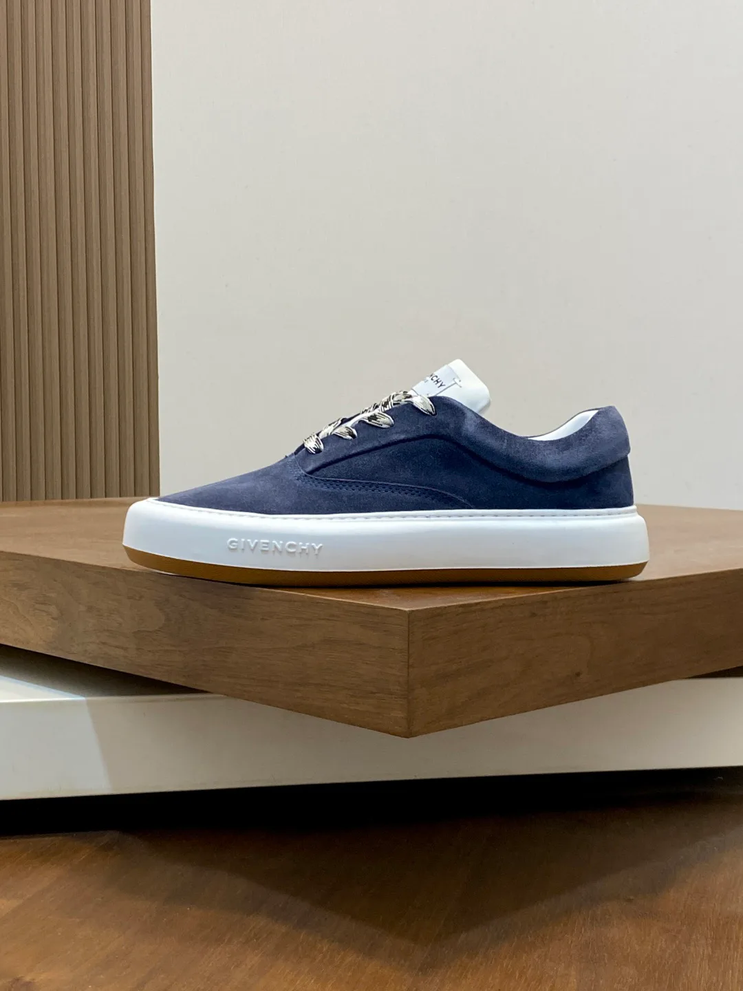 Men's Sneakers GIVENCHY 18449118