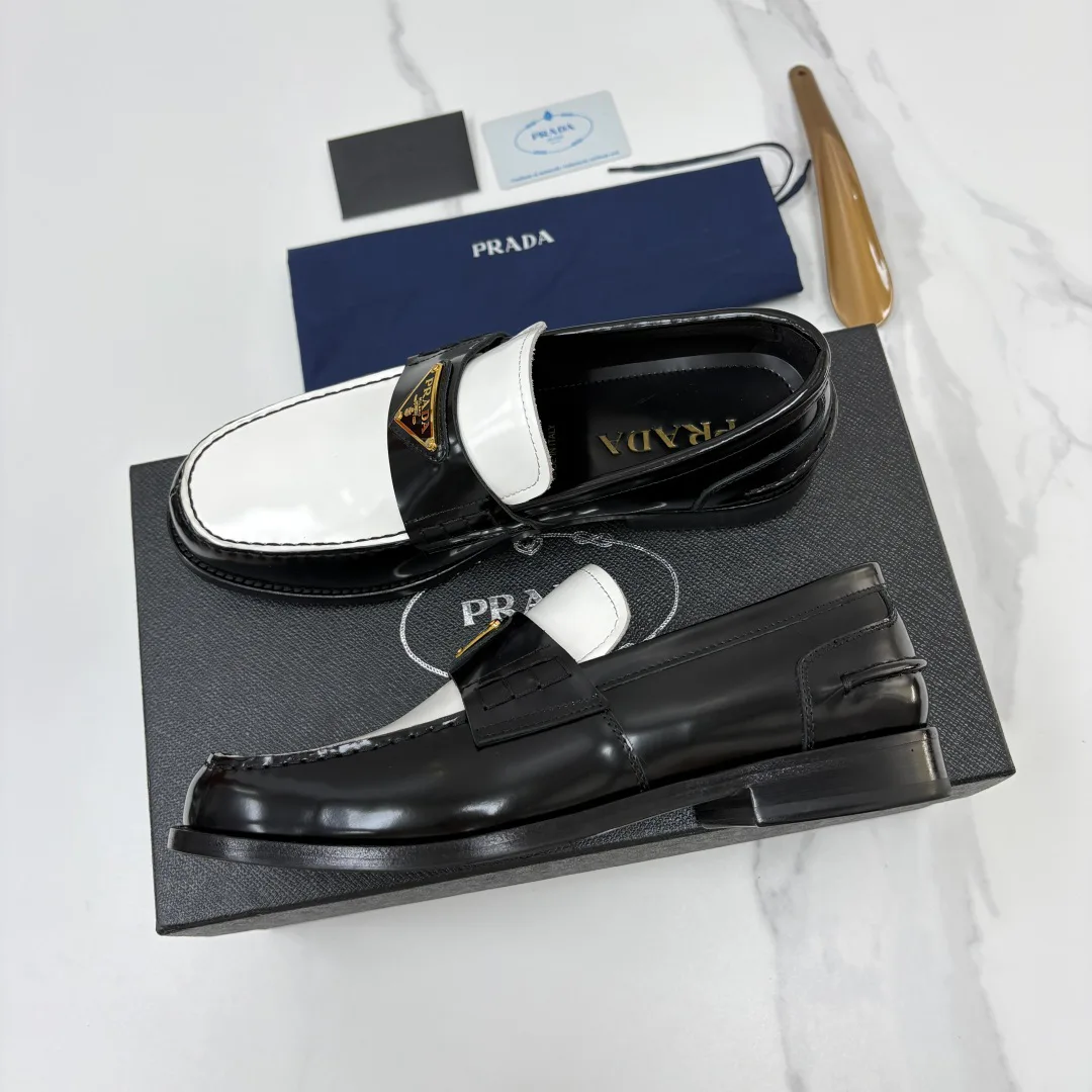 Men's Loafers And Dress Shoes PRADA 18367968