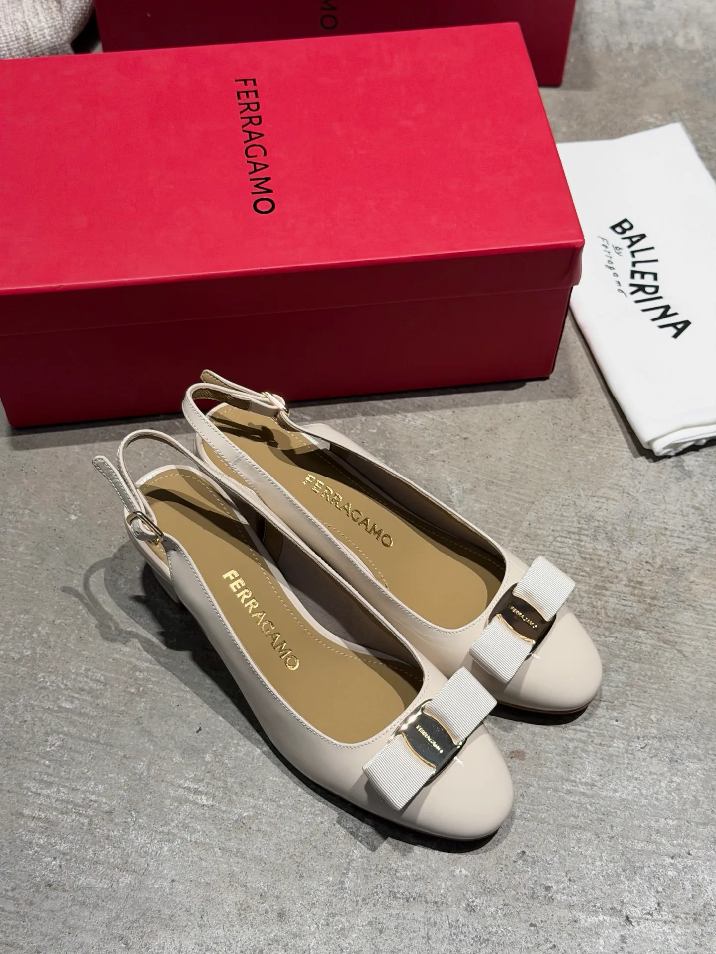 Women's Heels SALVATORE FERRAGAMO 17642597