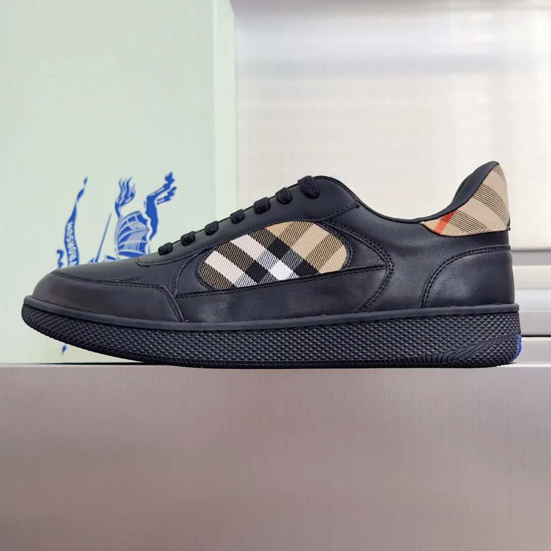 Women's Sneakers BURBERRY 17810101