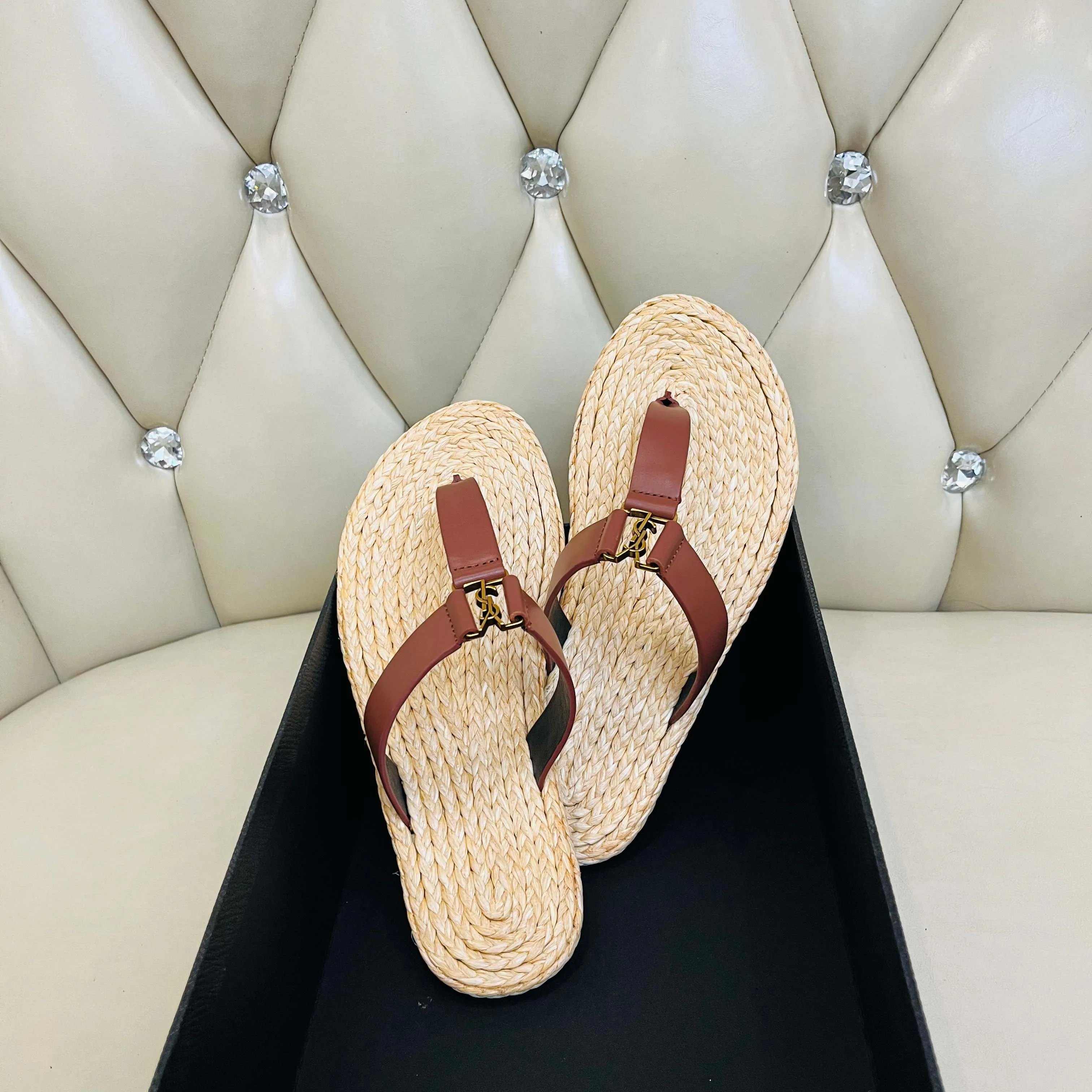 Women's Flip-Flops SAINT LAURENT 18083989