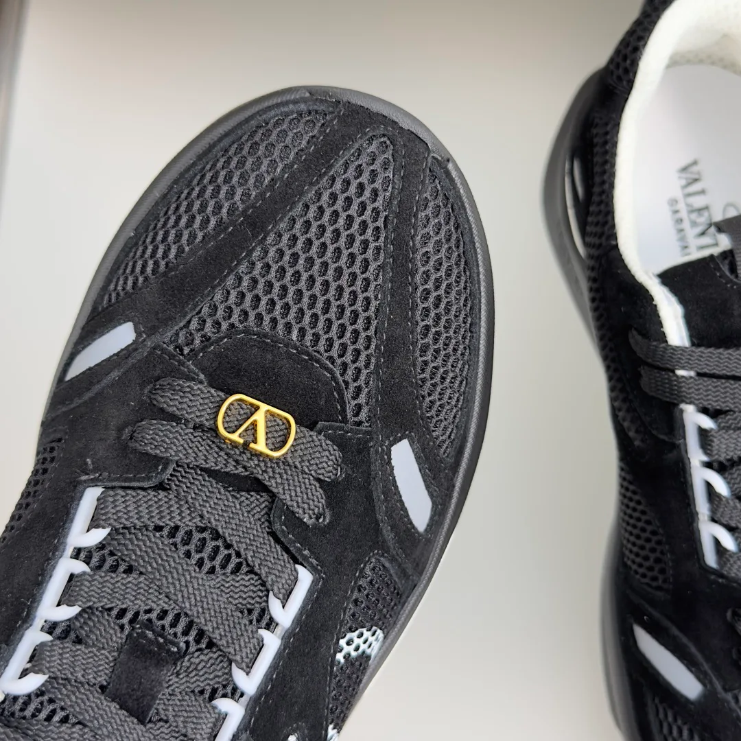 Men's Sneakers VALENTINO 17603076