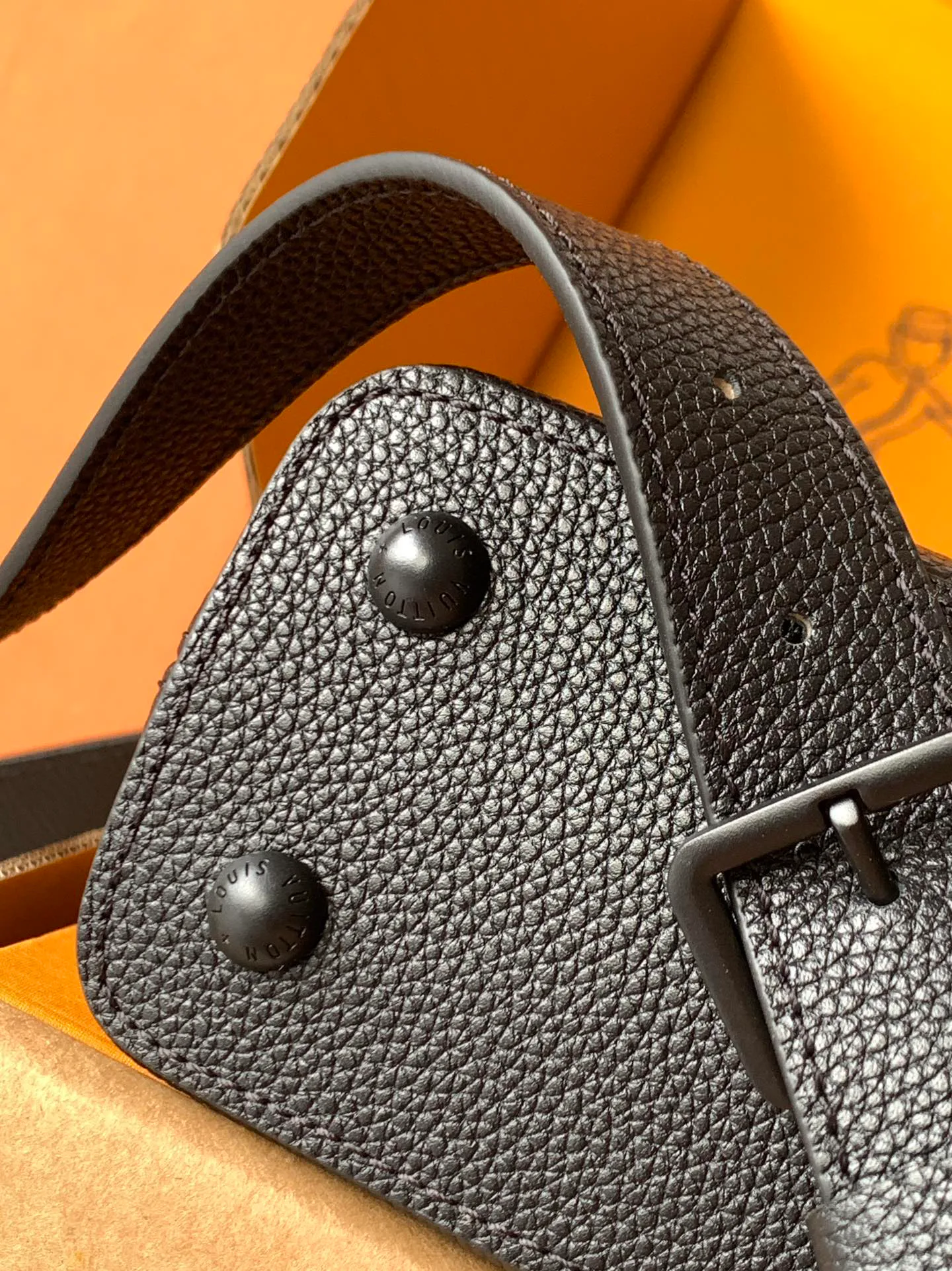 Women's Classic Handbags LOUIS VUITTON 18521006