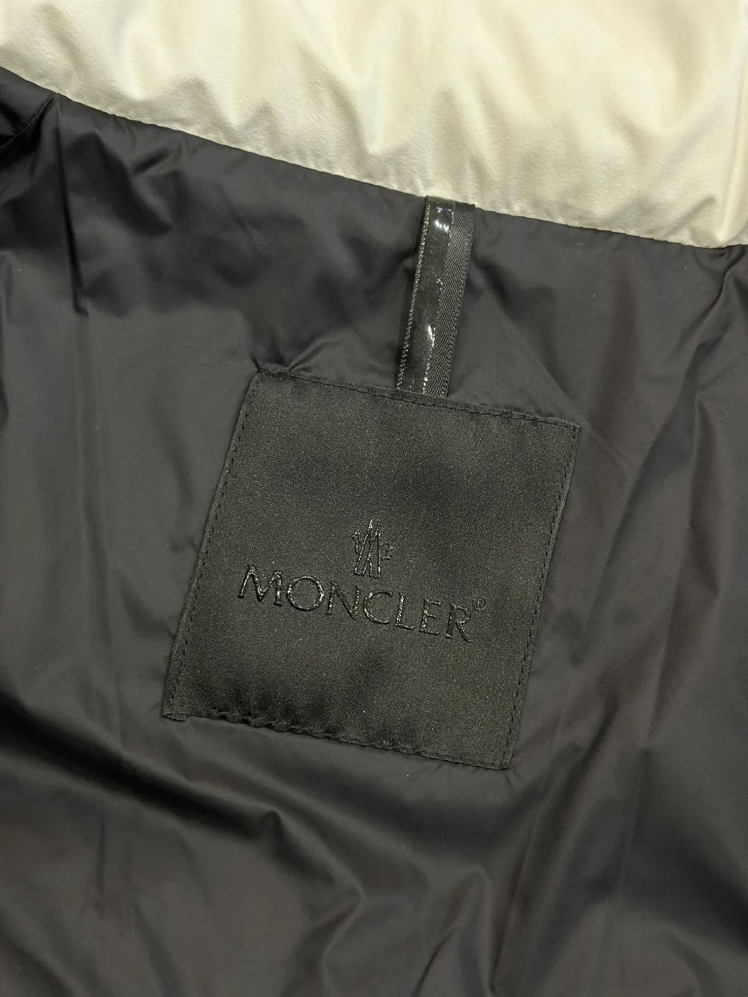 Men's Jackets And Down Jackets MONCLER 18359921