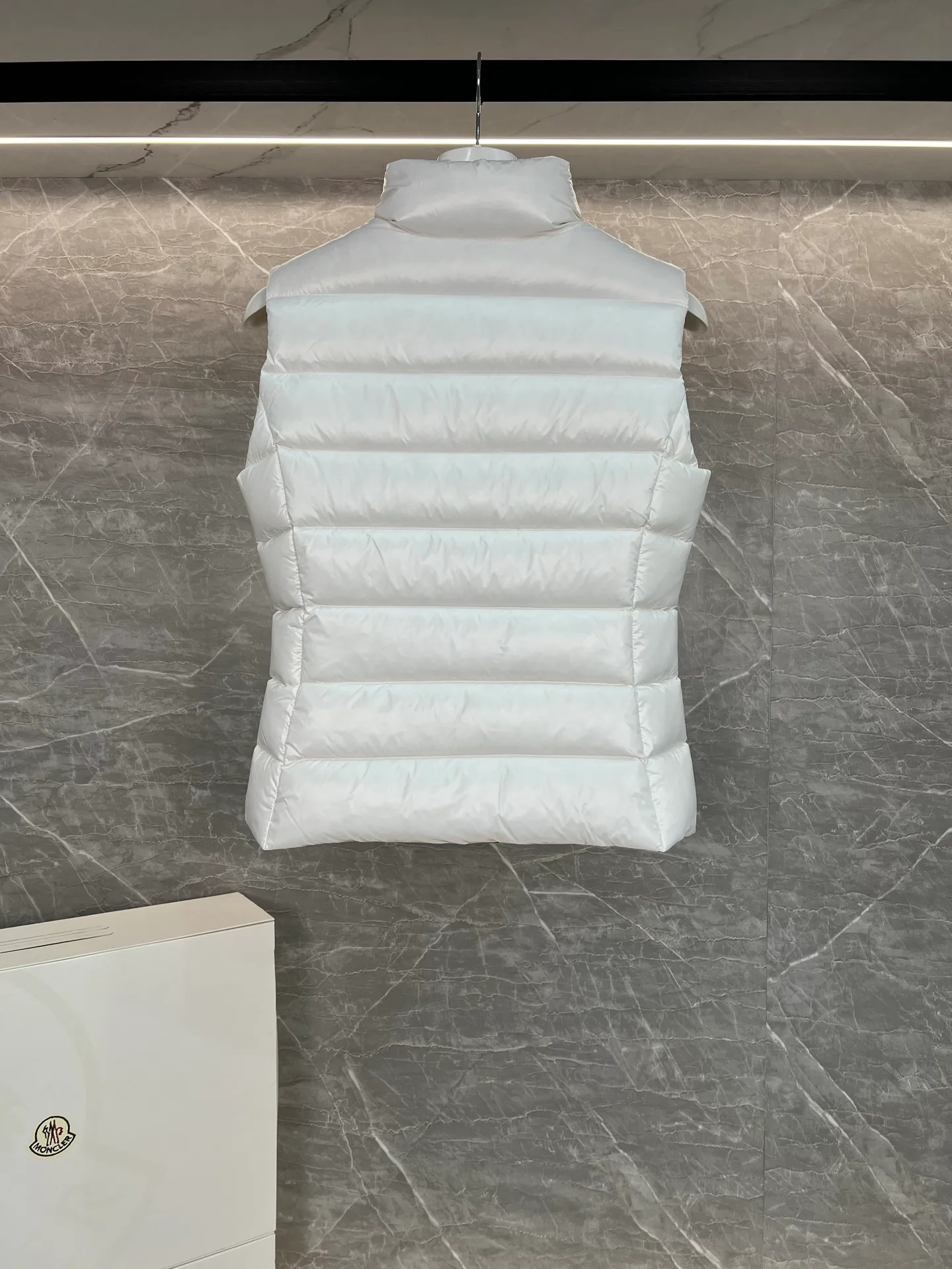 Women's Vests MONCLER 18111346