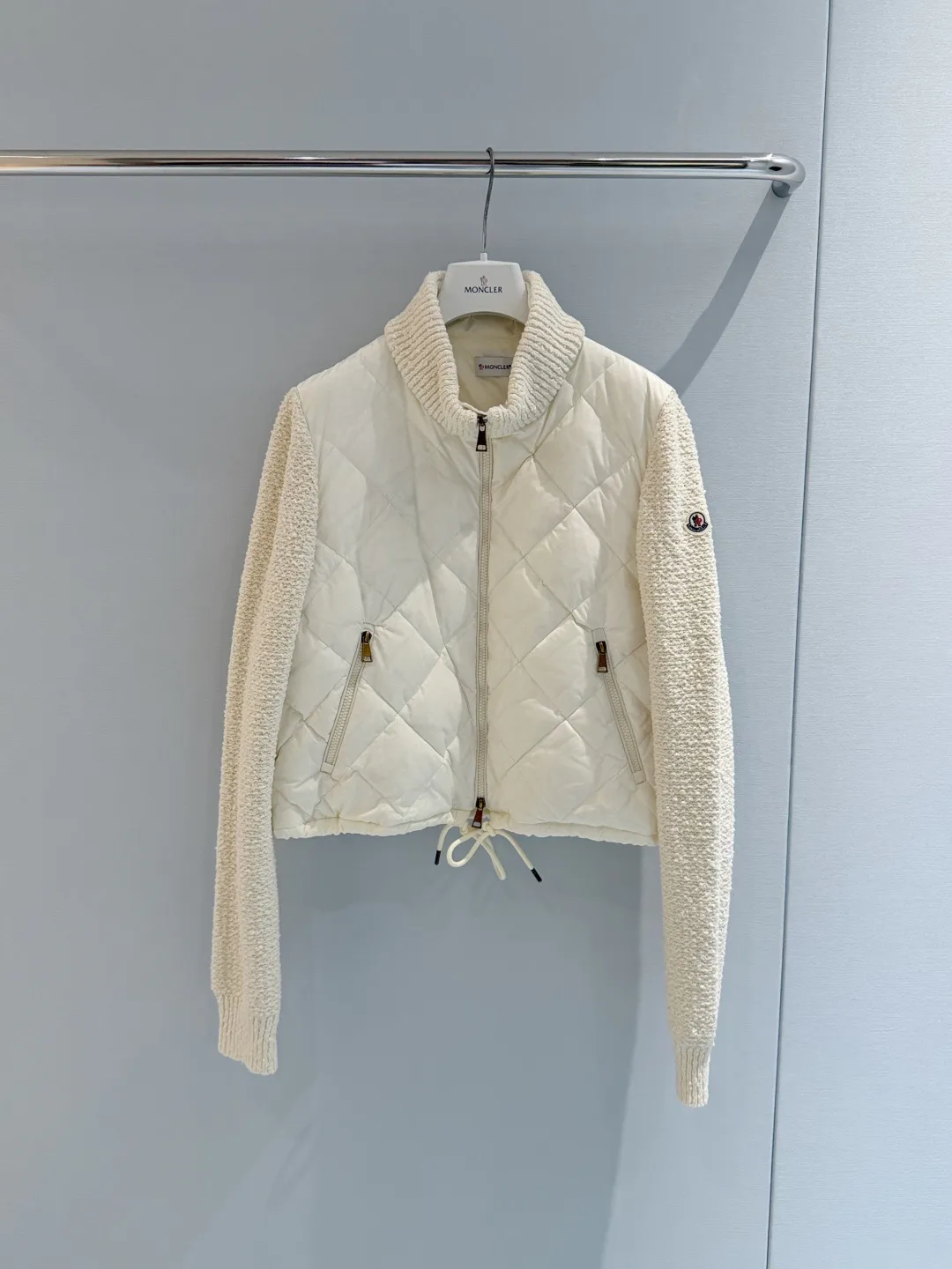 Women's Jackets And Down Jackets MONCLER 18440090