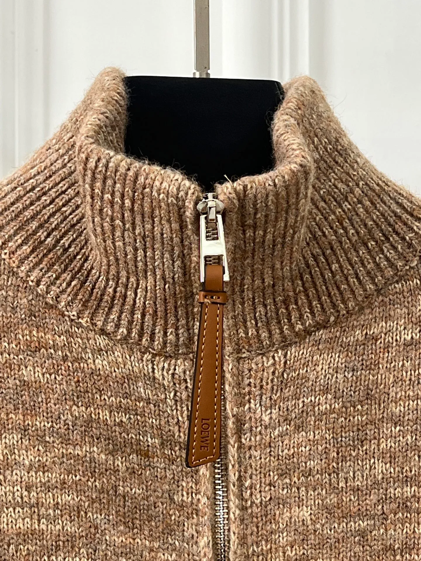 Women's Jumpers And Sweaters LOEWE 17950274