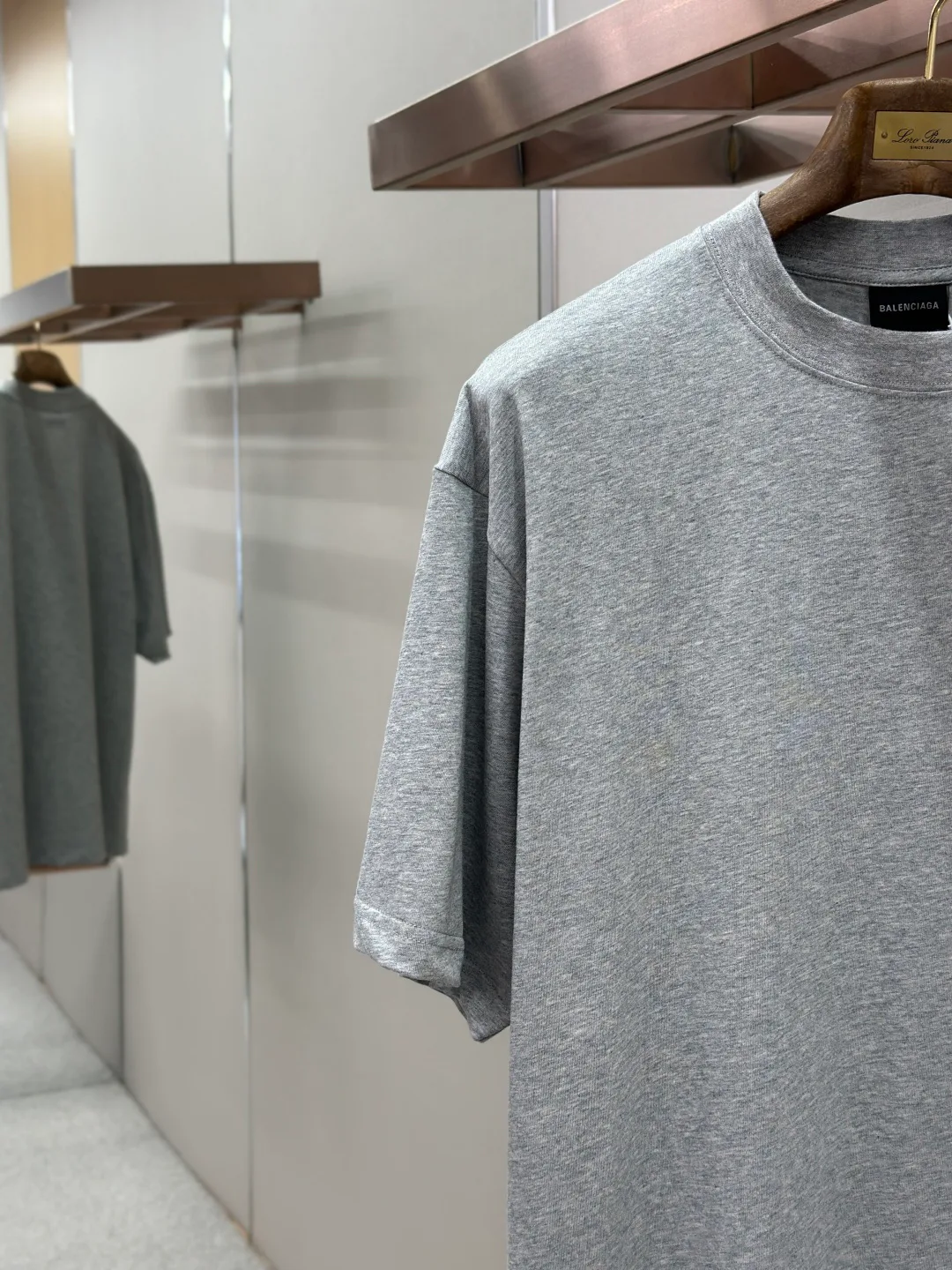 Women's T-Shirts BALENCIAGA 18191125