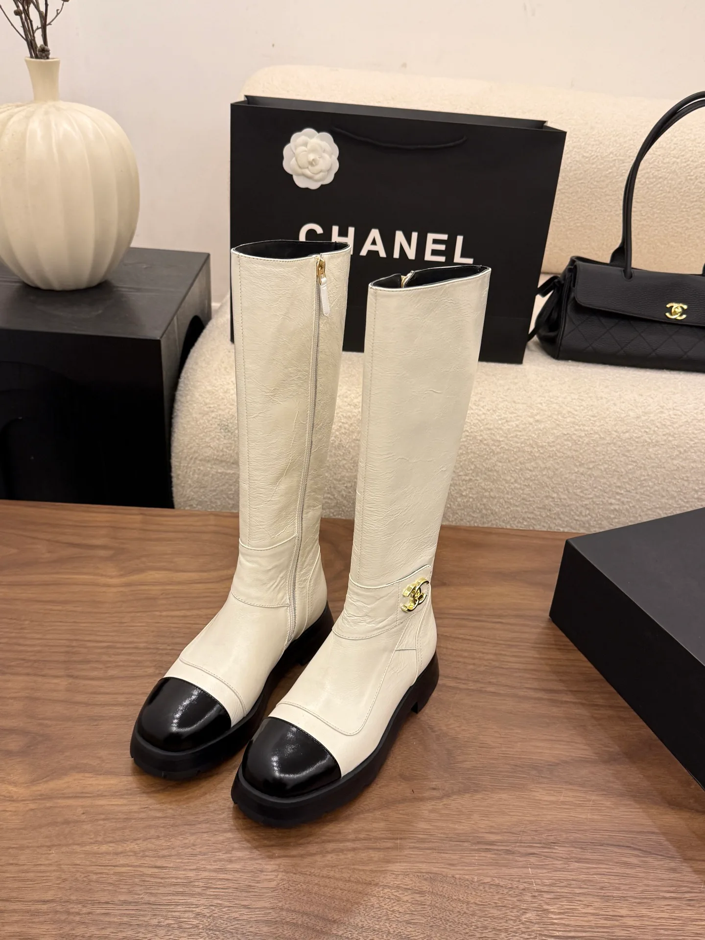 Women's Boots CHANEL 18323368