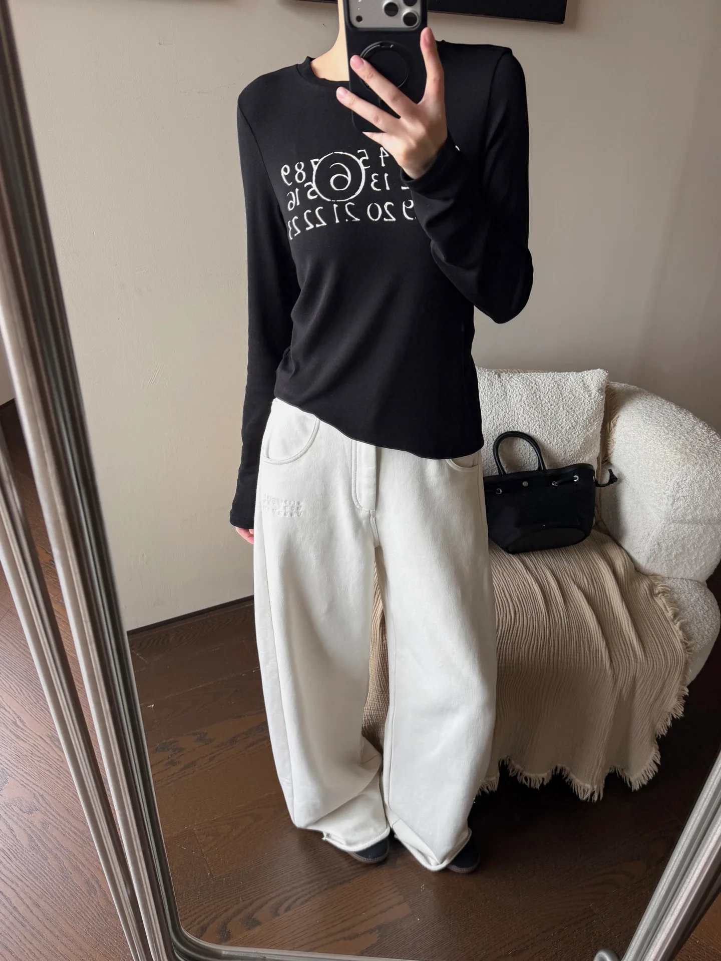 Women's Trousers MAISON MARGIELA 18280437