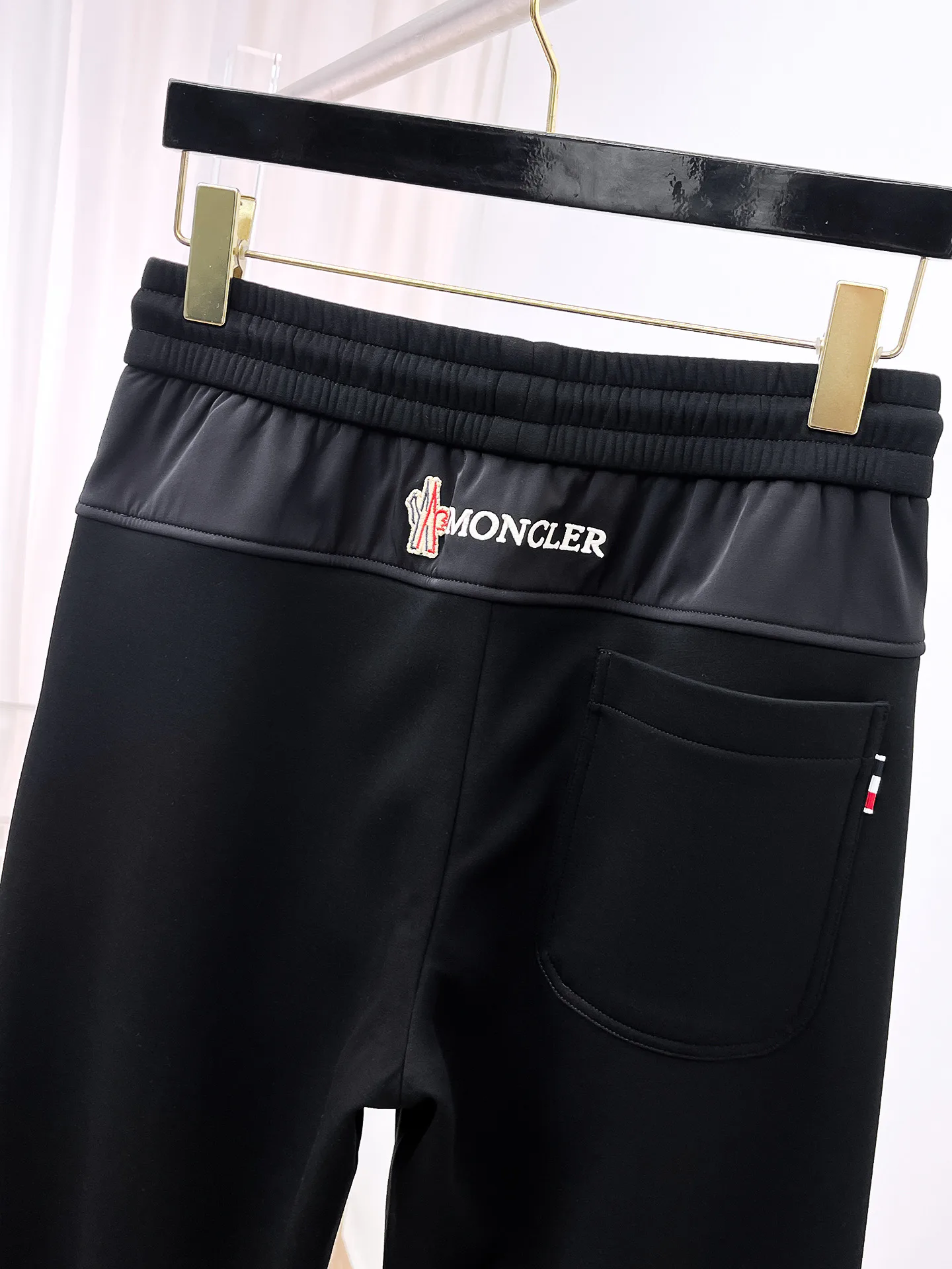 Men's Trousers MONCLER 18197319