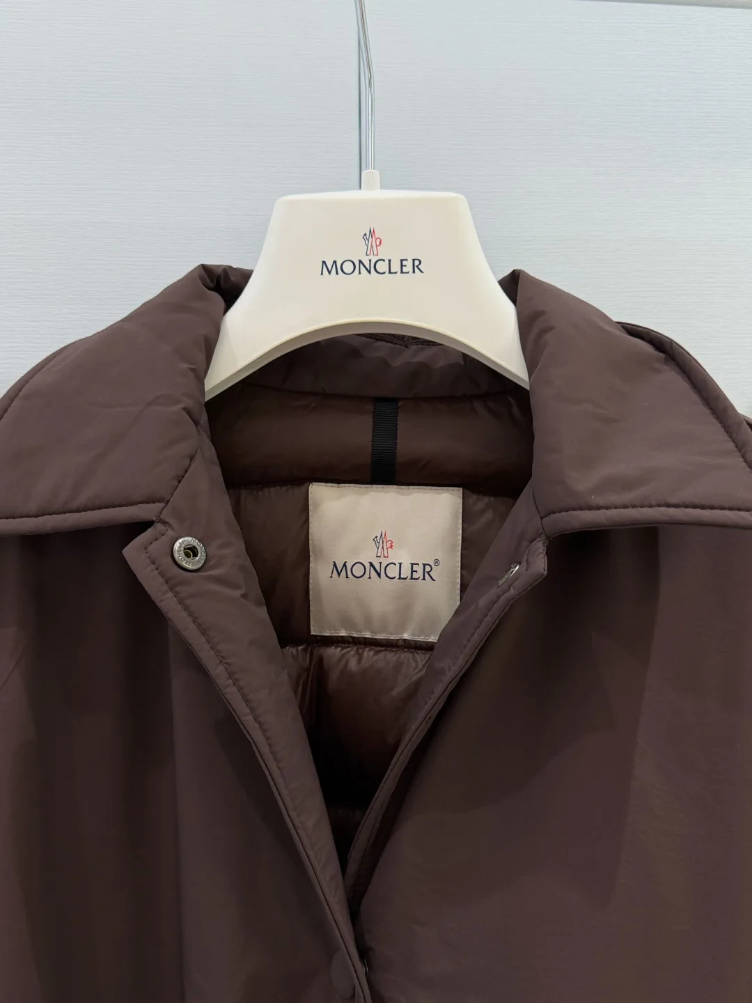 Women's Jackets And Down Jackets MONCLER 17906245