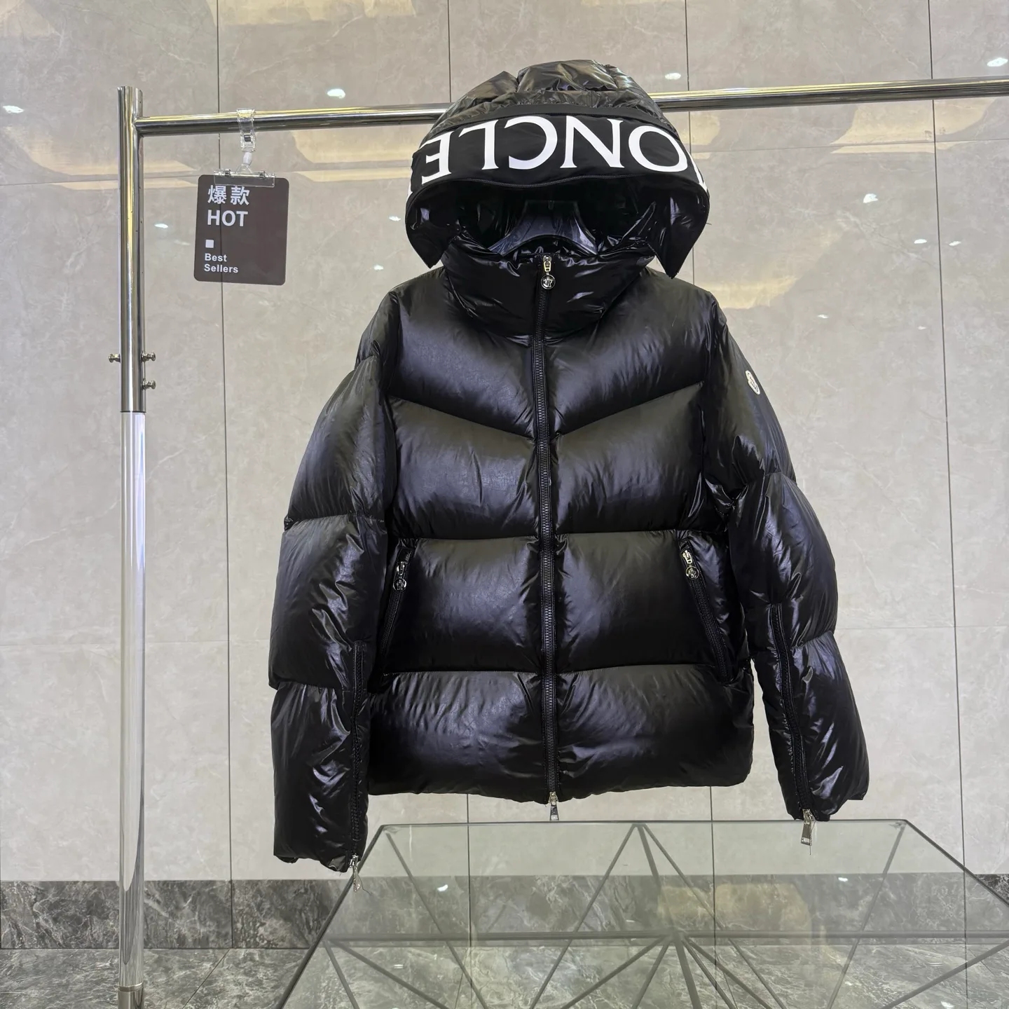 Women's Jackets And Down Jackets MONCLER 18391716