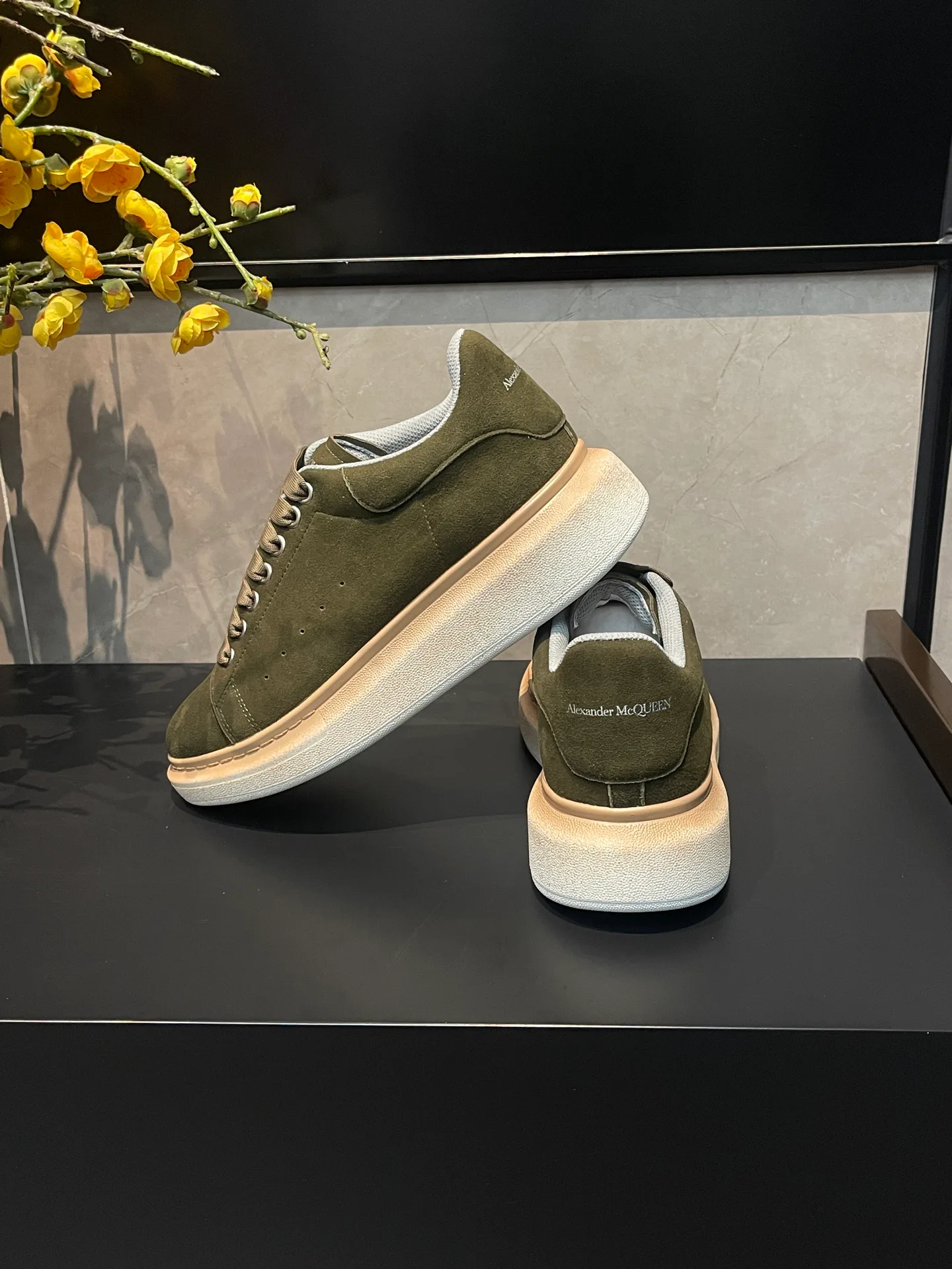 Women's Sneakers ALEXANDER MCQUEEN 17827926