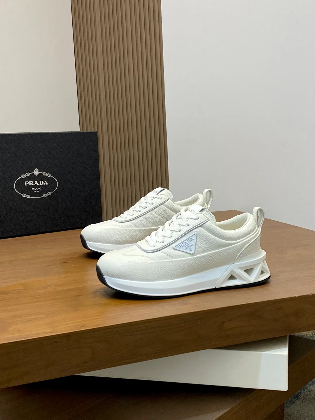 Men's Sneakers PRADA 18116612