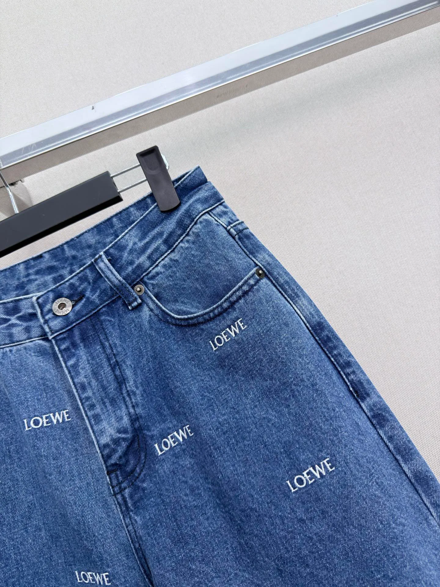 Women's Jeans LOEWE 18348178
