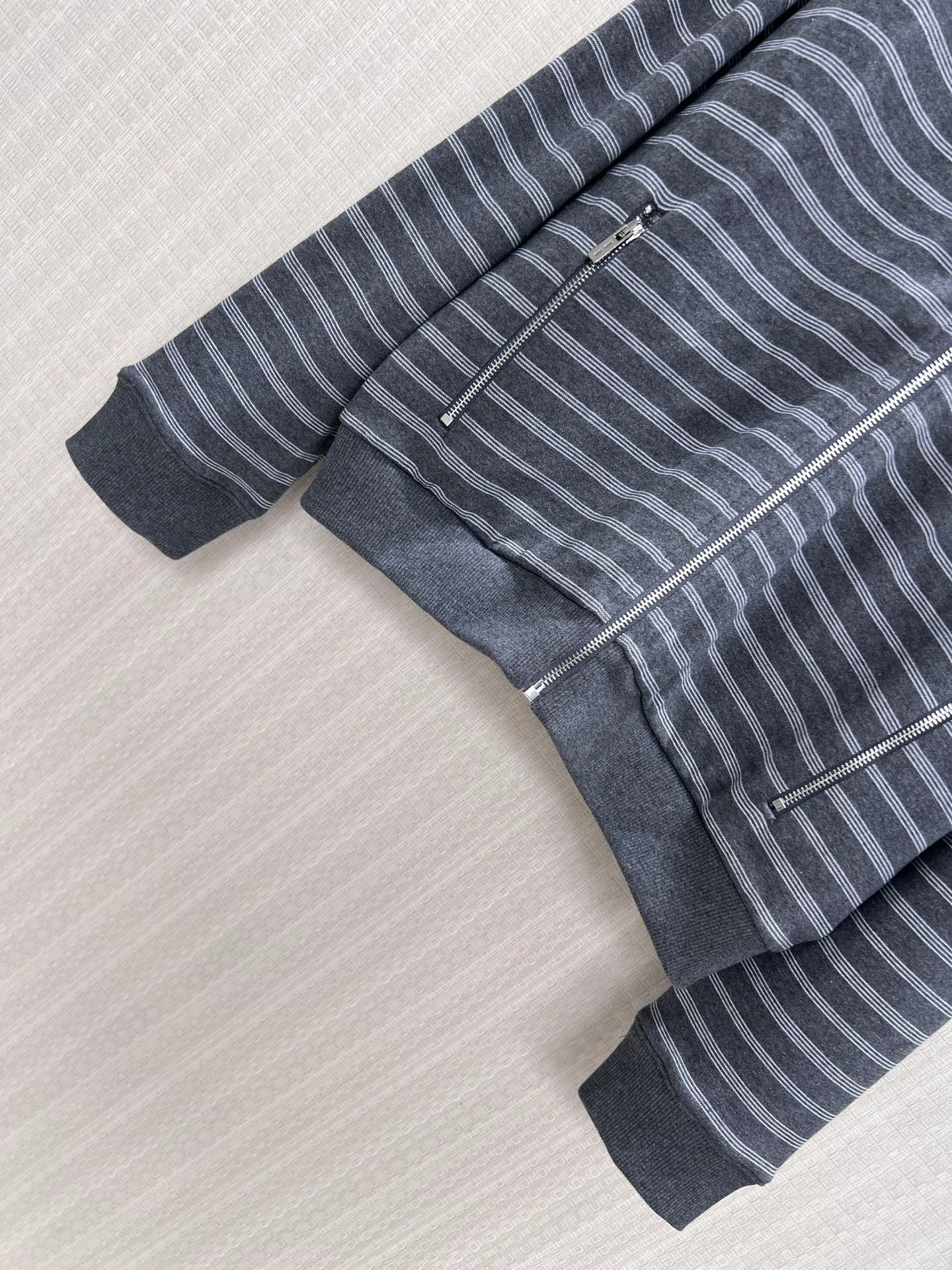 Women's Jackets And Down Jackets MIU MIU 18402537