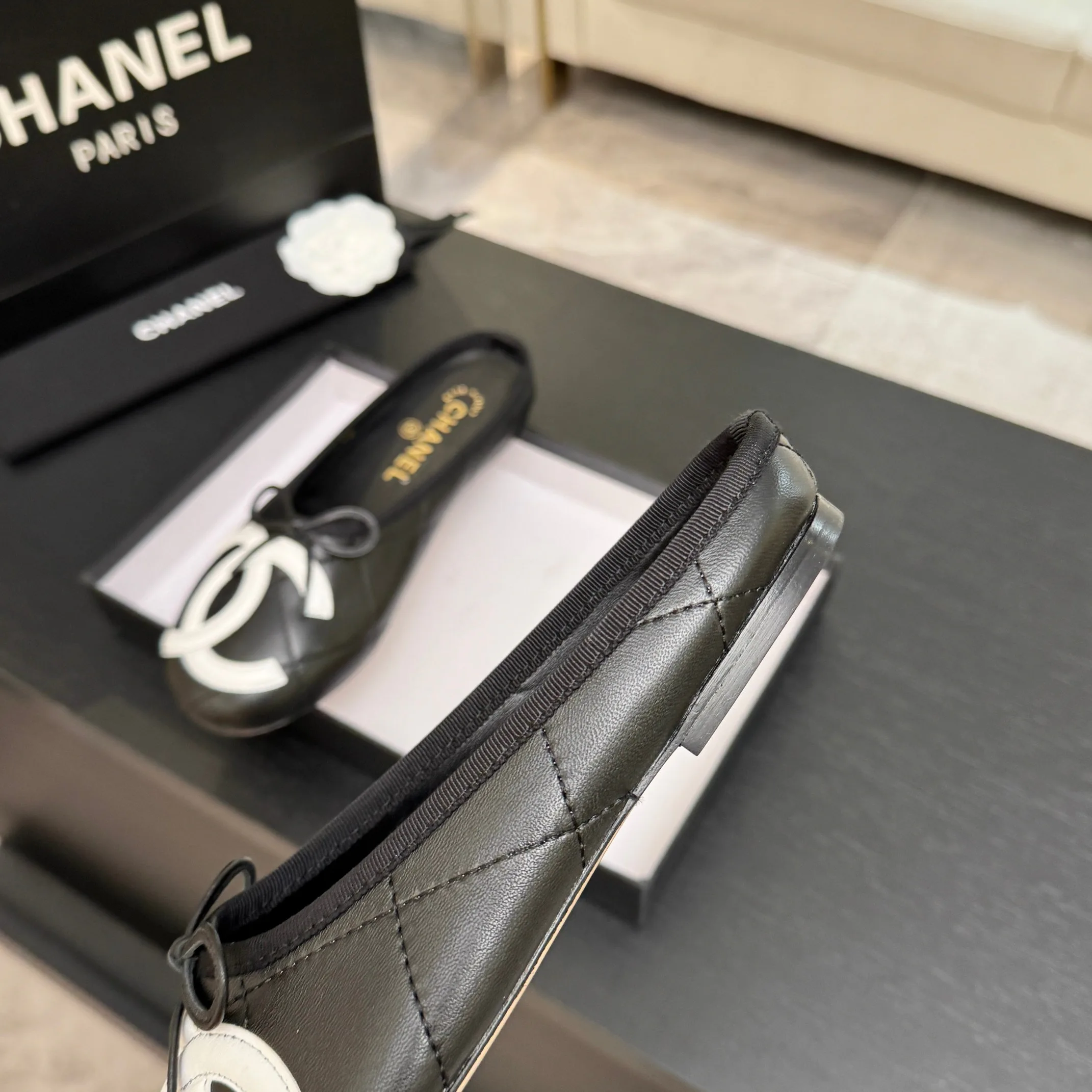 Women's Ballet Flats CHANEL 18063107