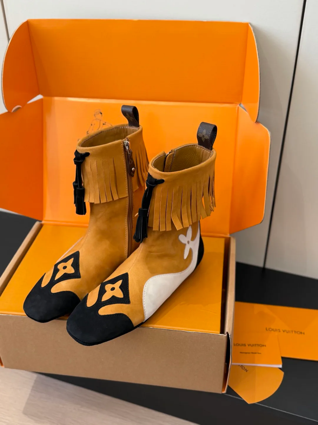 Women's Booties LOUIS VUITTON 18224192