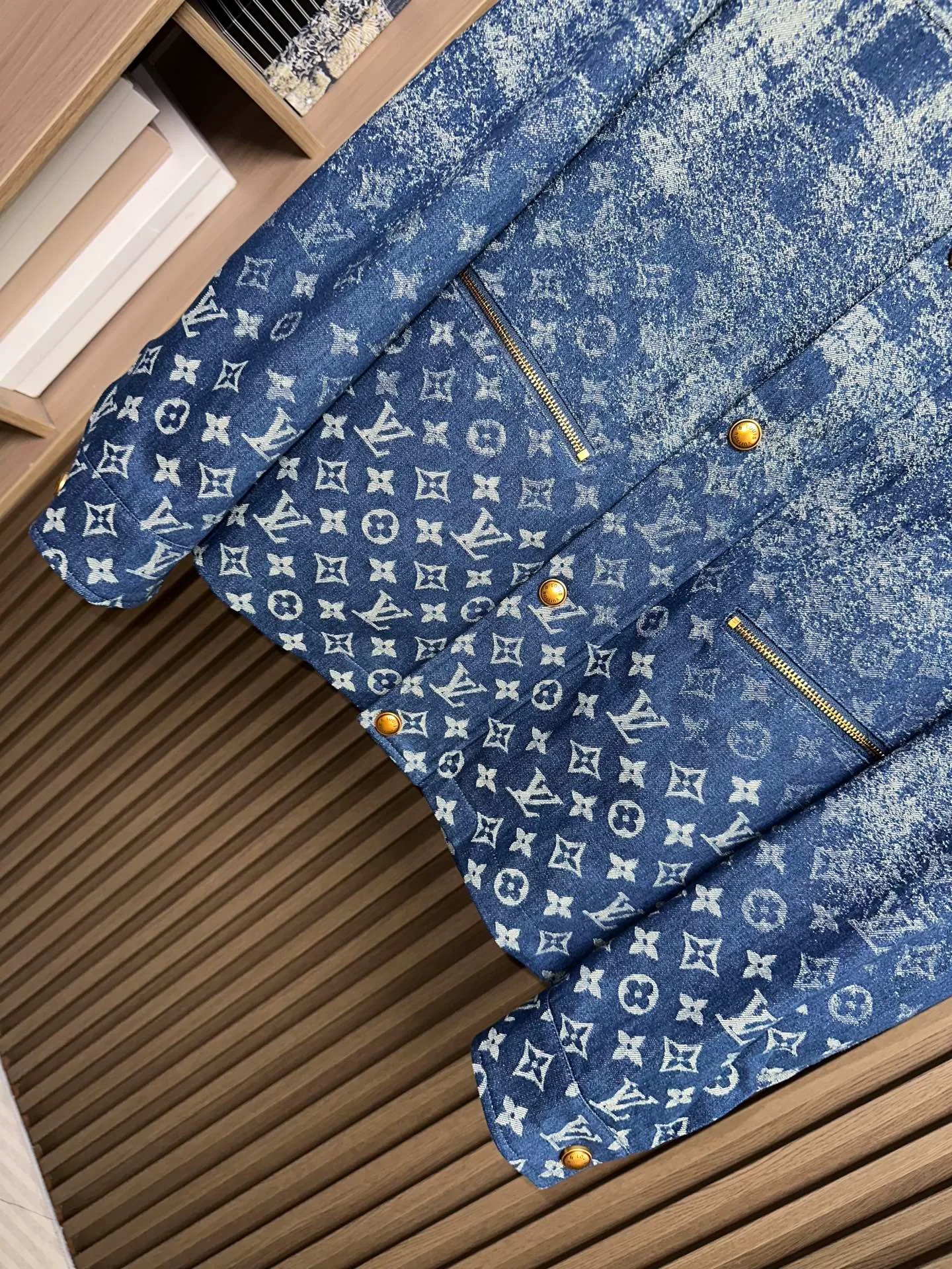 Men's Jackets And Down Jackets LOUIS VUITTON 18109844