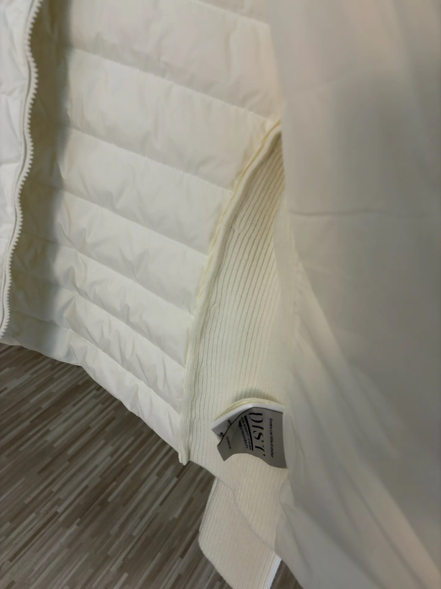 Куртки И Пуховики Женские Moncler 18600017