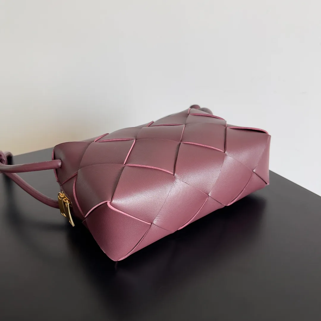 Women's Classic Handbags BOTTEGA VENETA 17434816