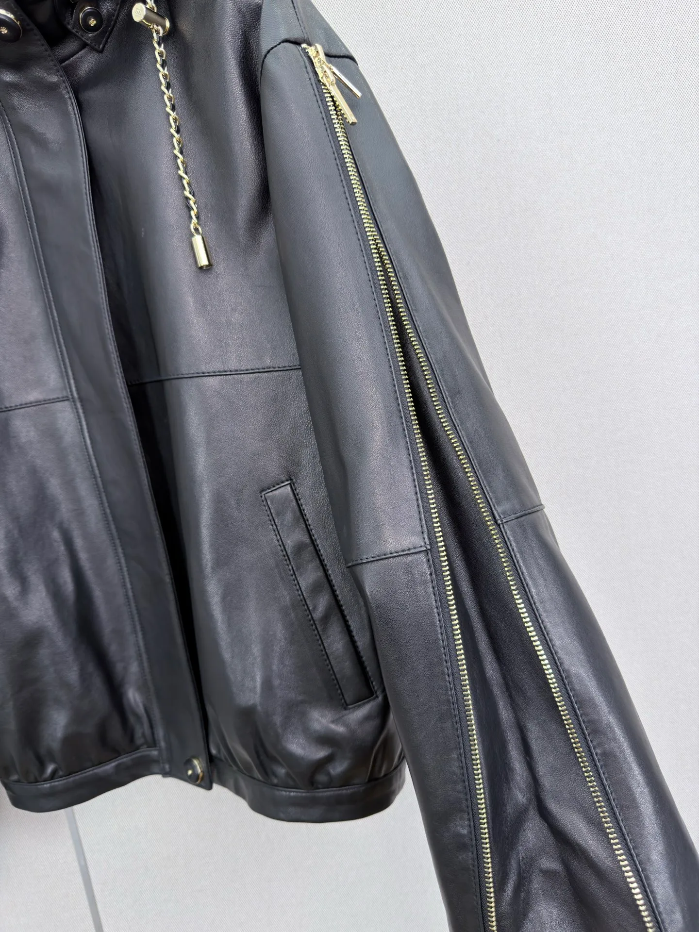 Women's Leather Jackets And Sheepskin Coats CHANEL 18138617