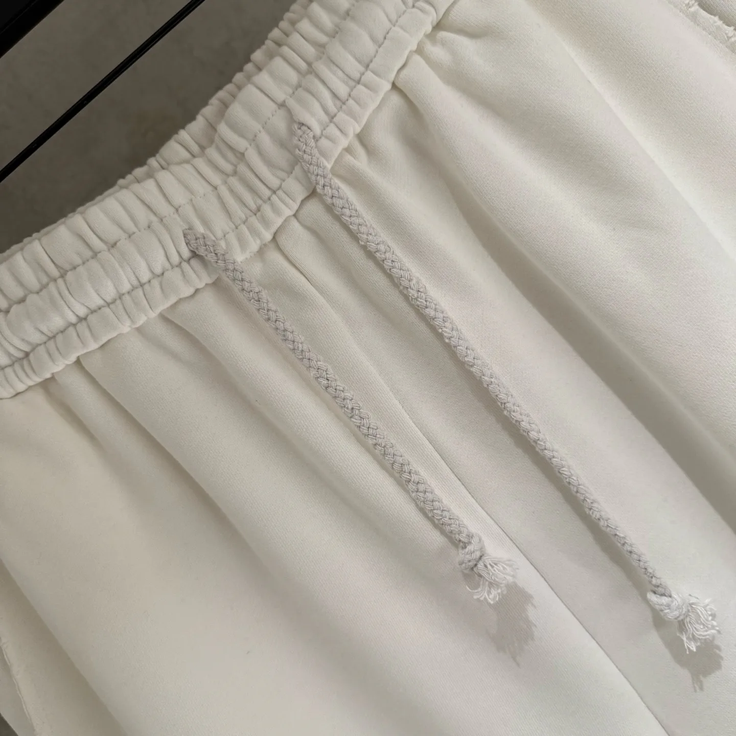 Men's Shorts MAISON MARGIELA 17610087