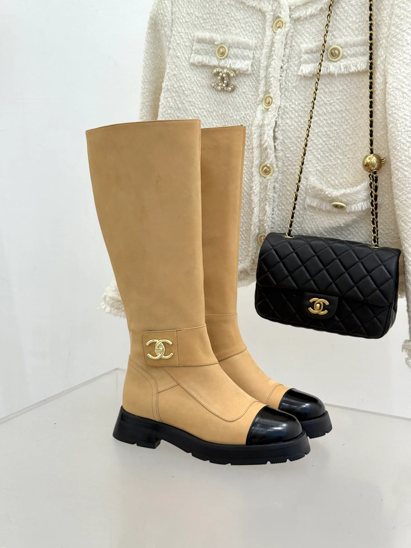 Women's Boots CHANEL 18436497