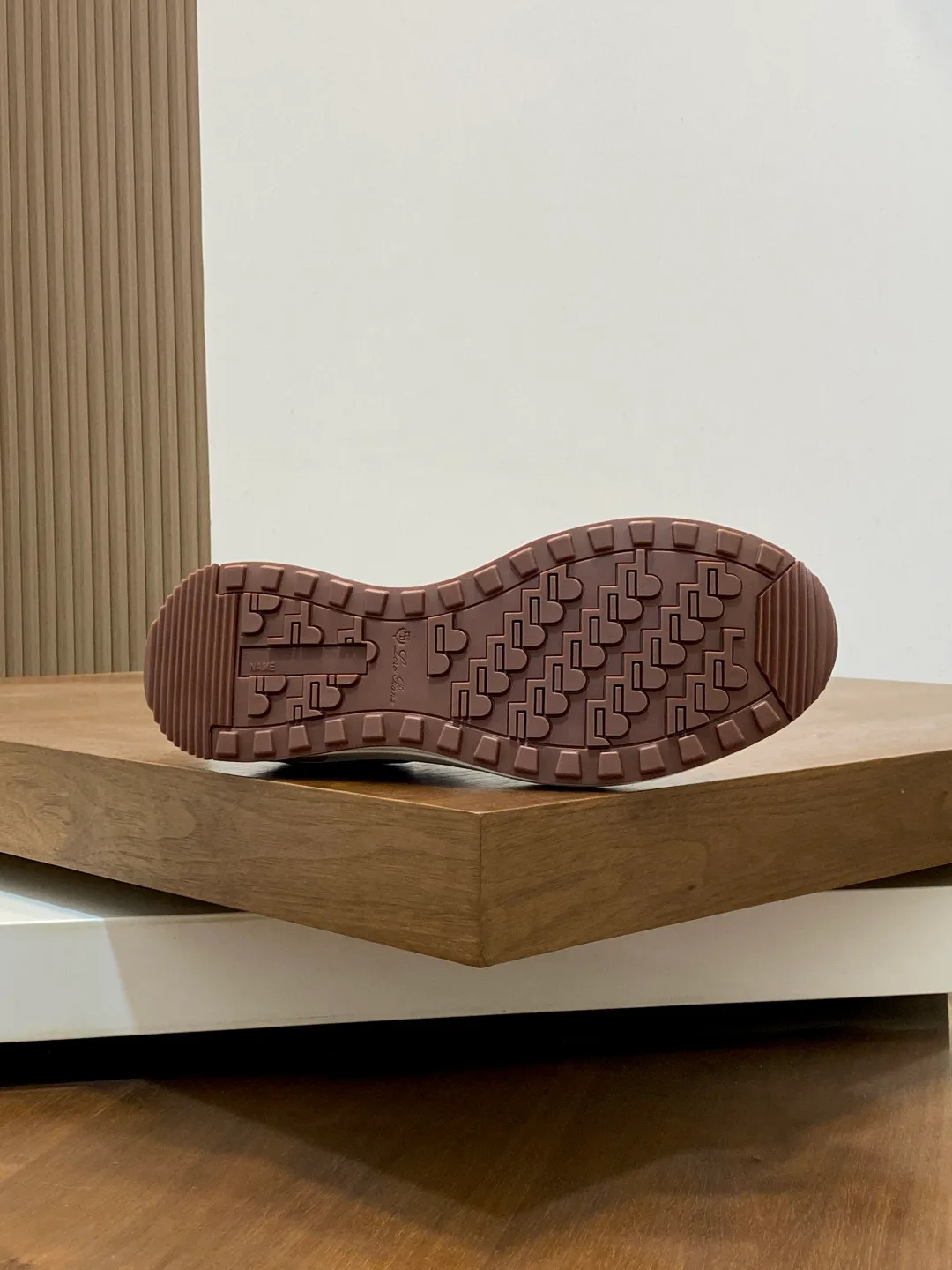 Men's Sneakers LORO PIANA 18078912