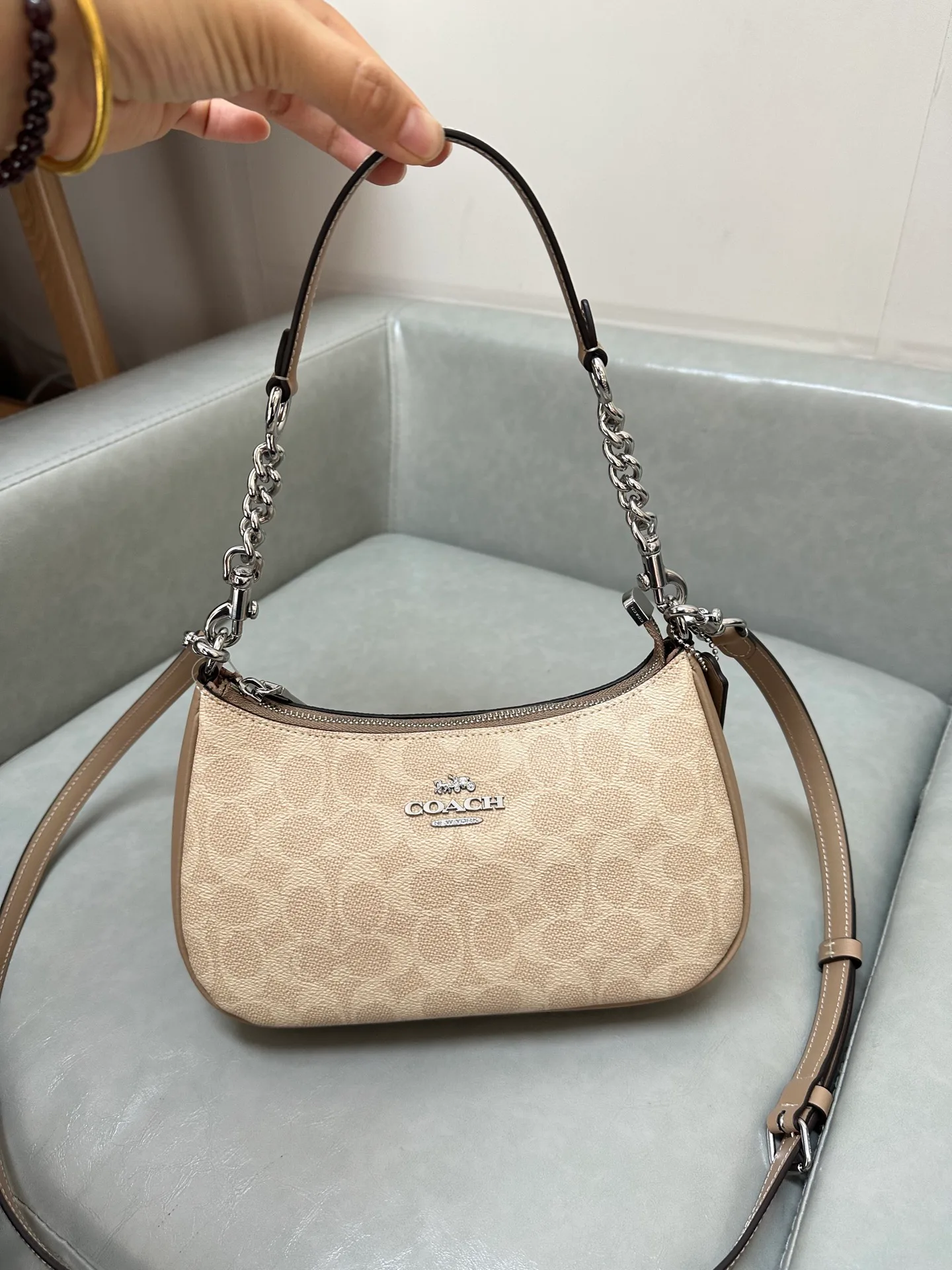 Women's Classic Handbags COACH 17961035