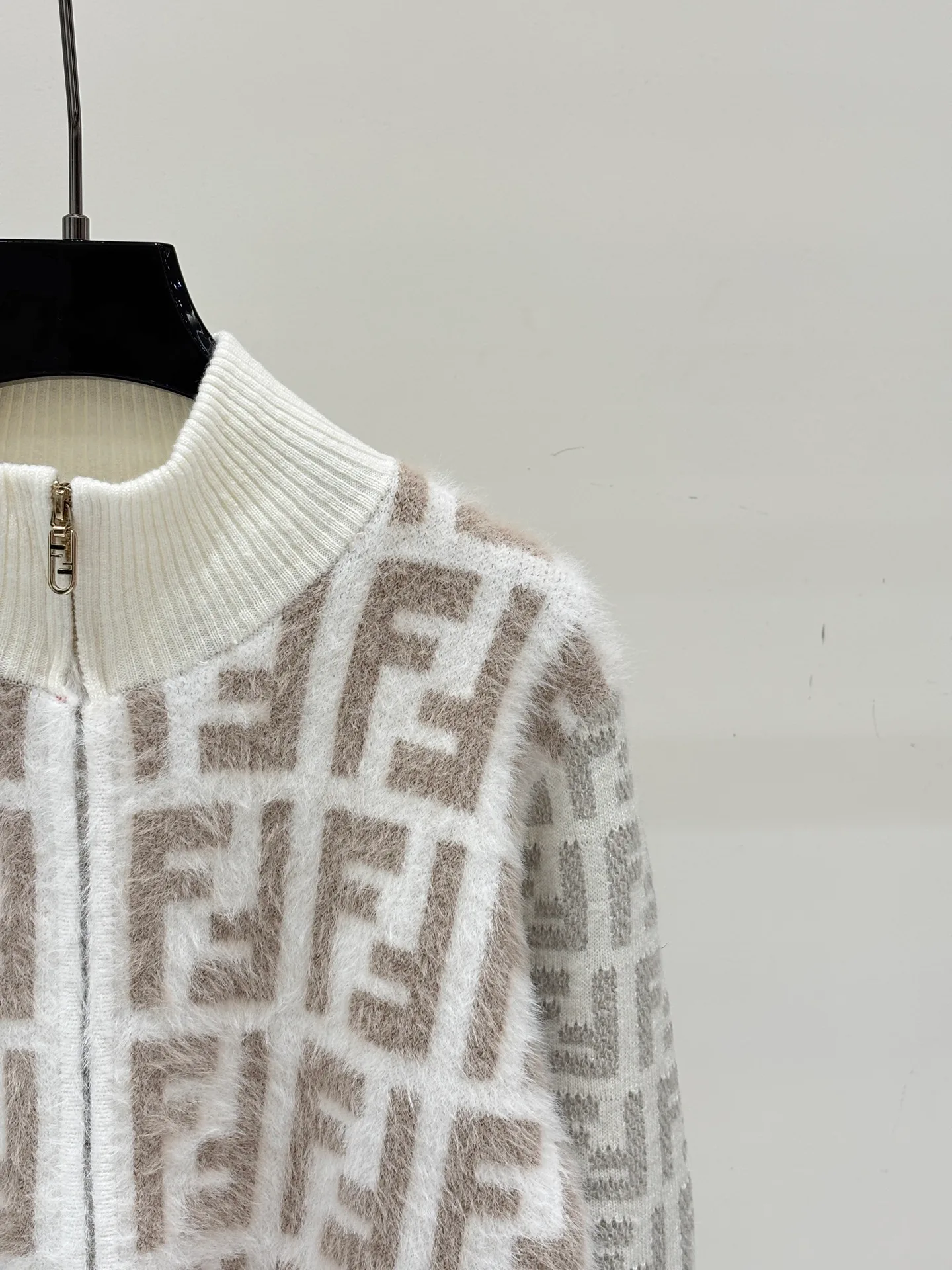 Women's Jumpers And Sweaters FENDI 18032682