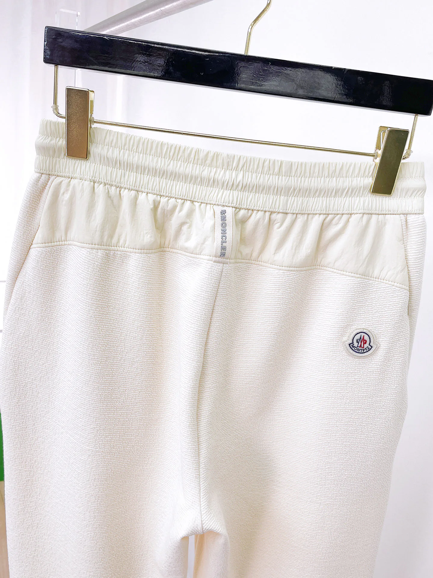 Men's Trousers MONCLER 18399275
