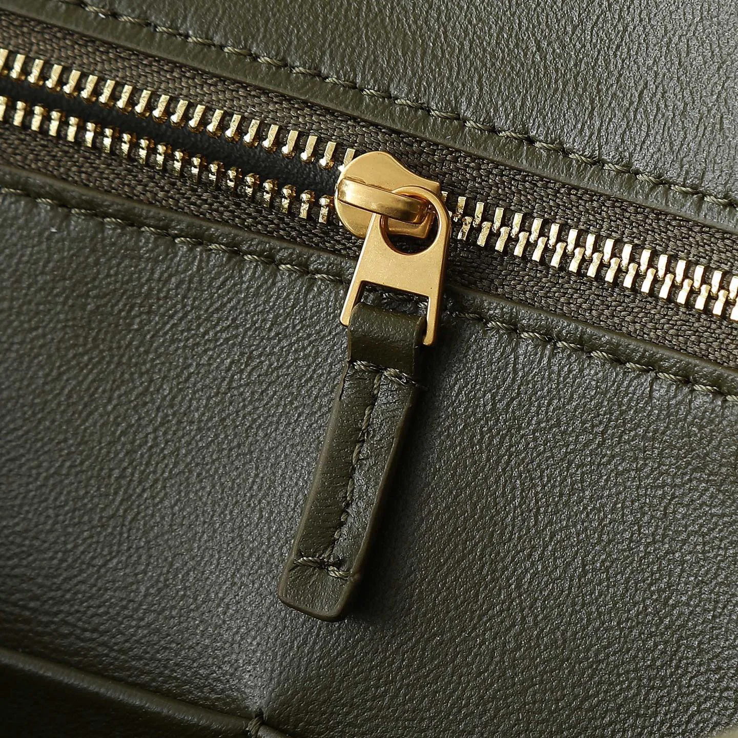 Классические Сумки Женские Bottega Veneta 18668705
