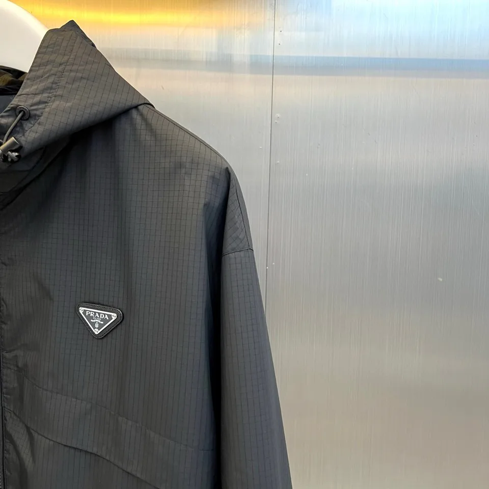 Men's Jackets And Down Jackets PRADA 18416765