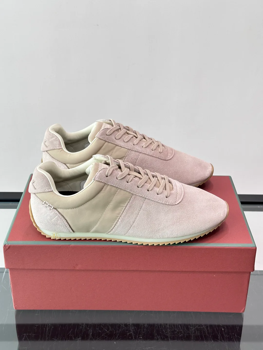 Women's Sneakers LORO PIANA 17447595