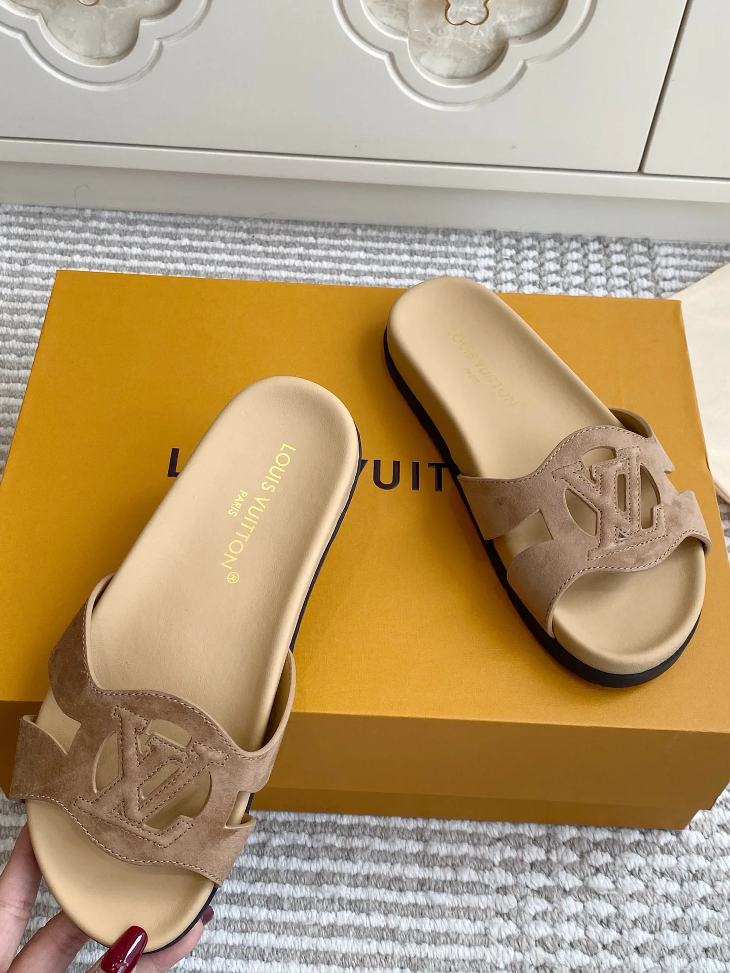 Women's Flip-Flops LOUIS VUITTON 17572144