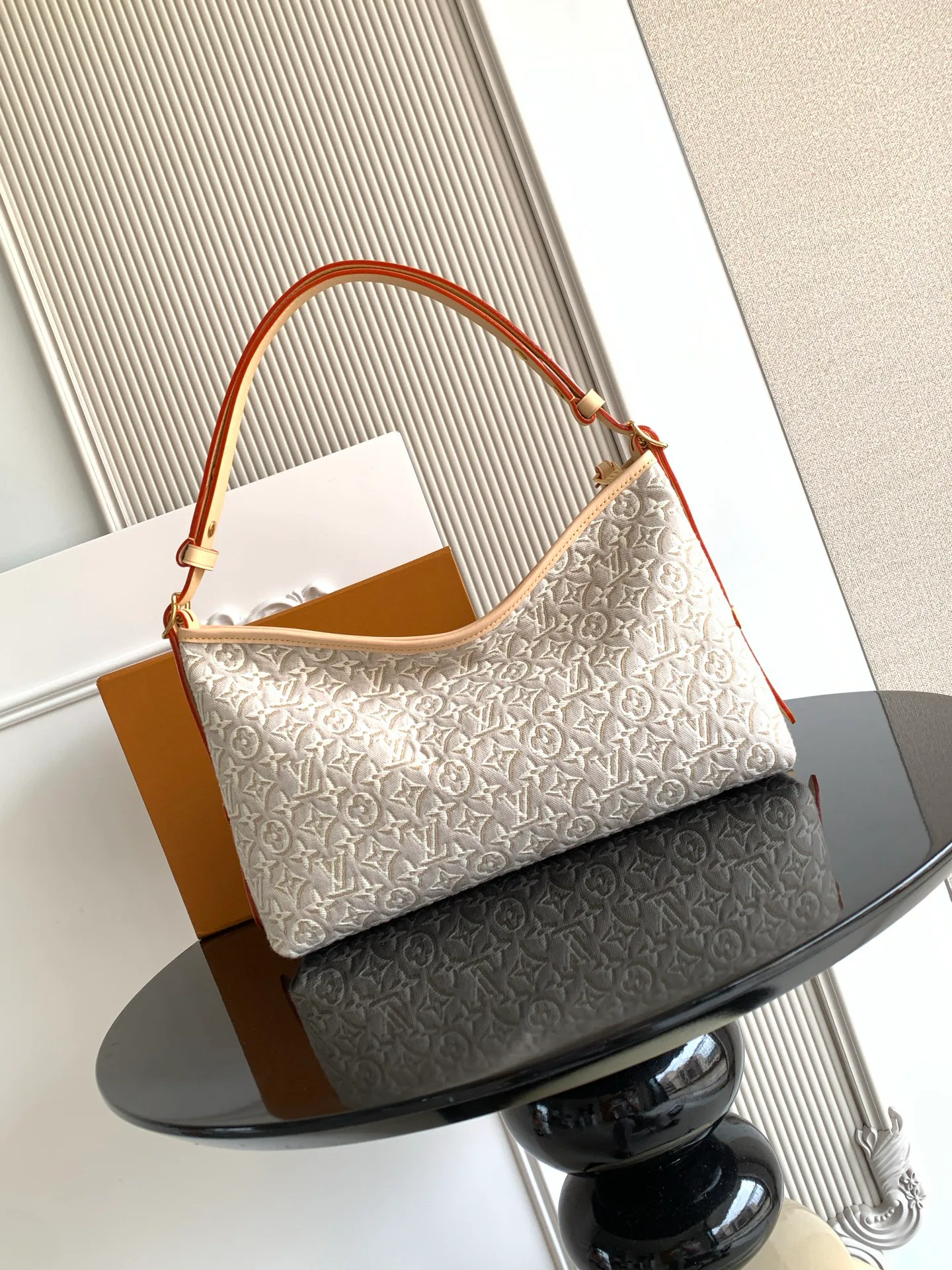 Women's Classic Handbags LOUIS VUITTON 17483340