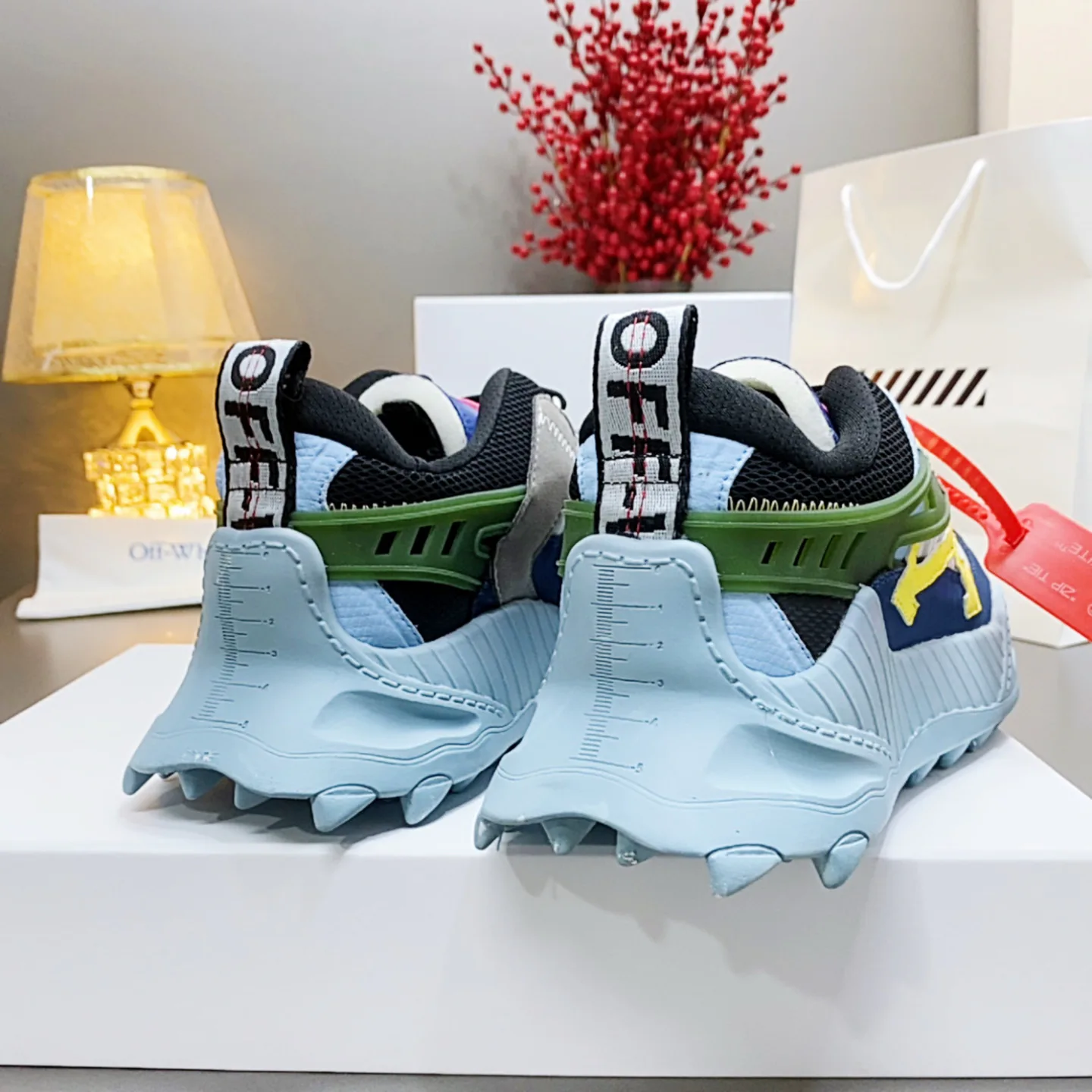 Women's Sneakers OFF-WHITE 17530542