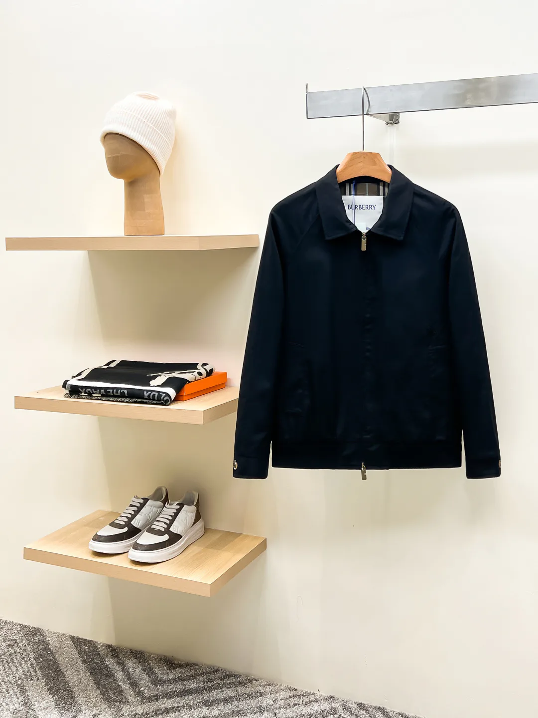 Men's Jackets And Down Jackets BURBERRY 18499075
