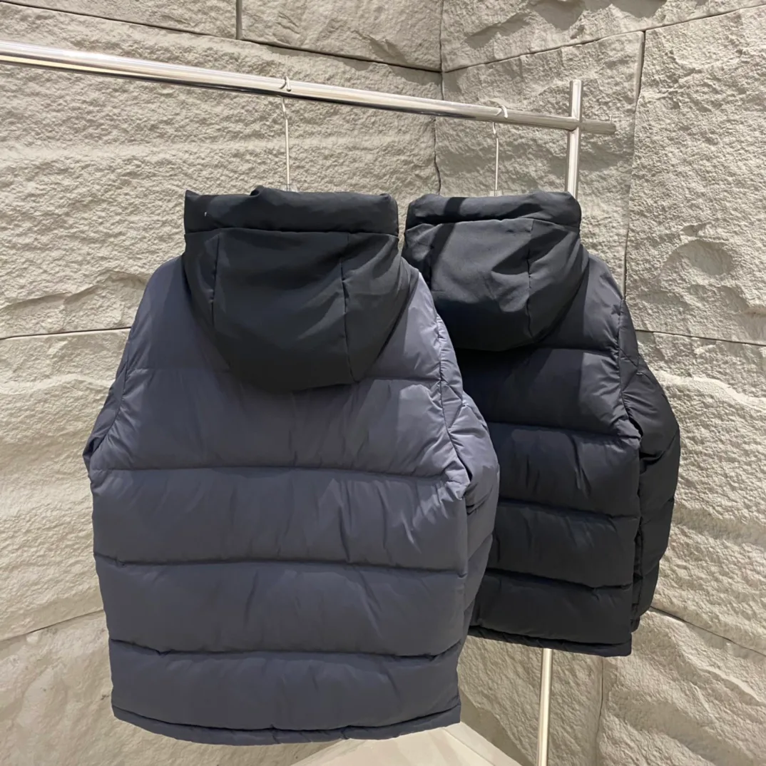 Куртки И Пуховики Мужские Moncler 18609637