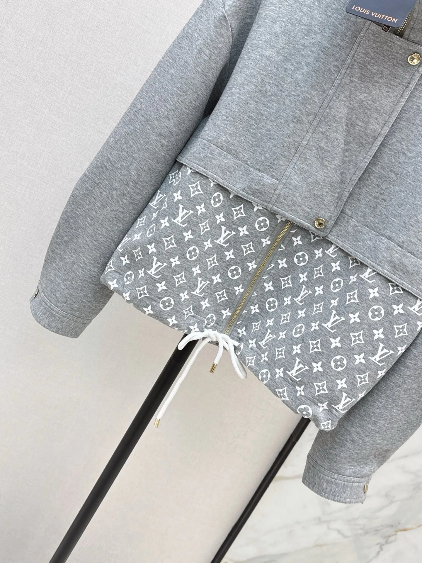 Women's Jackets And Down Jackets LOUIS VUITTON 18423964