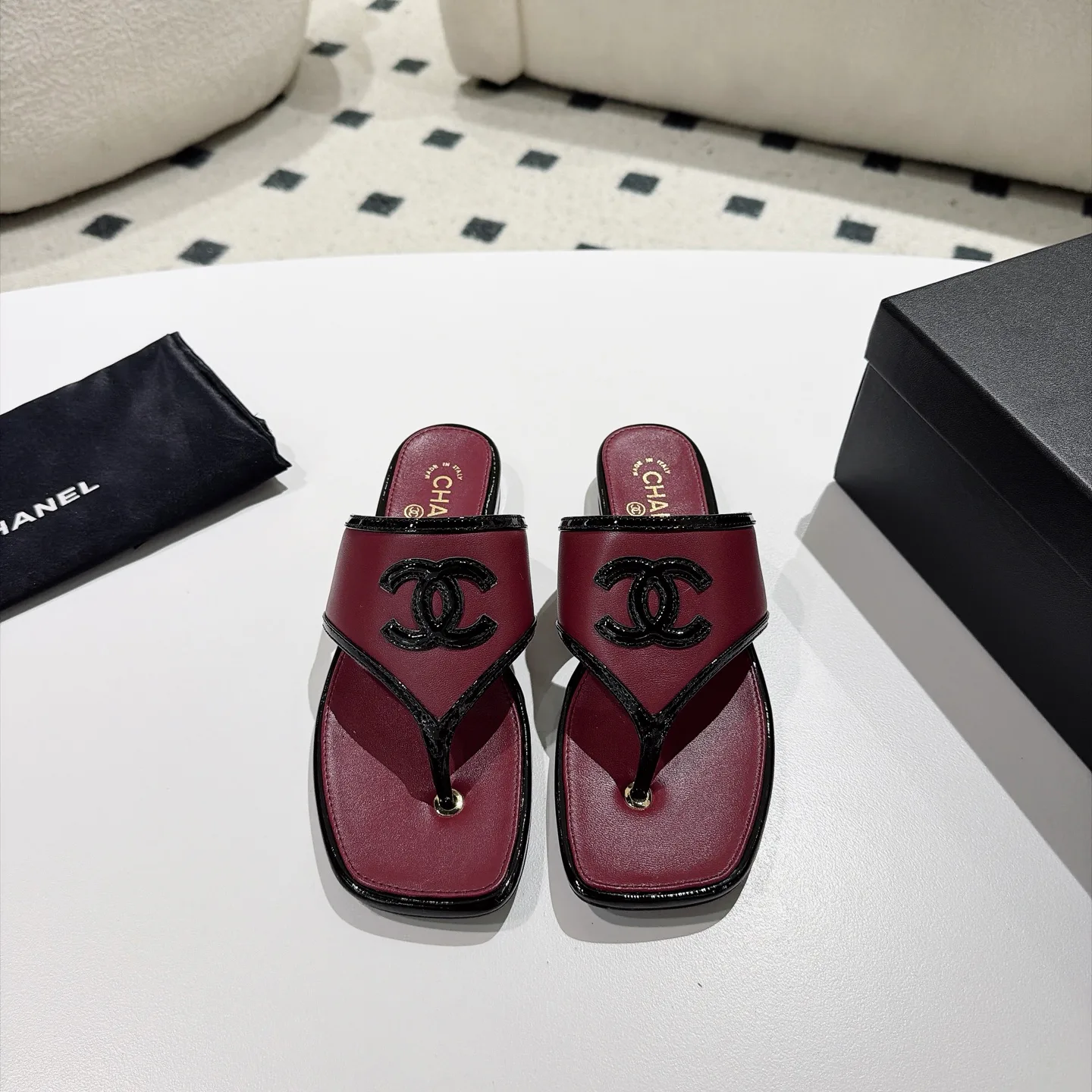 Women's Flip-Flops CHANEL 17802689