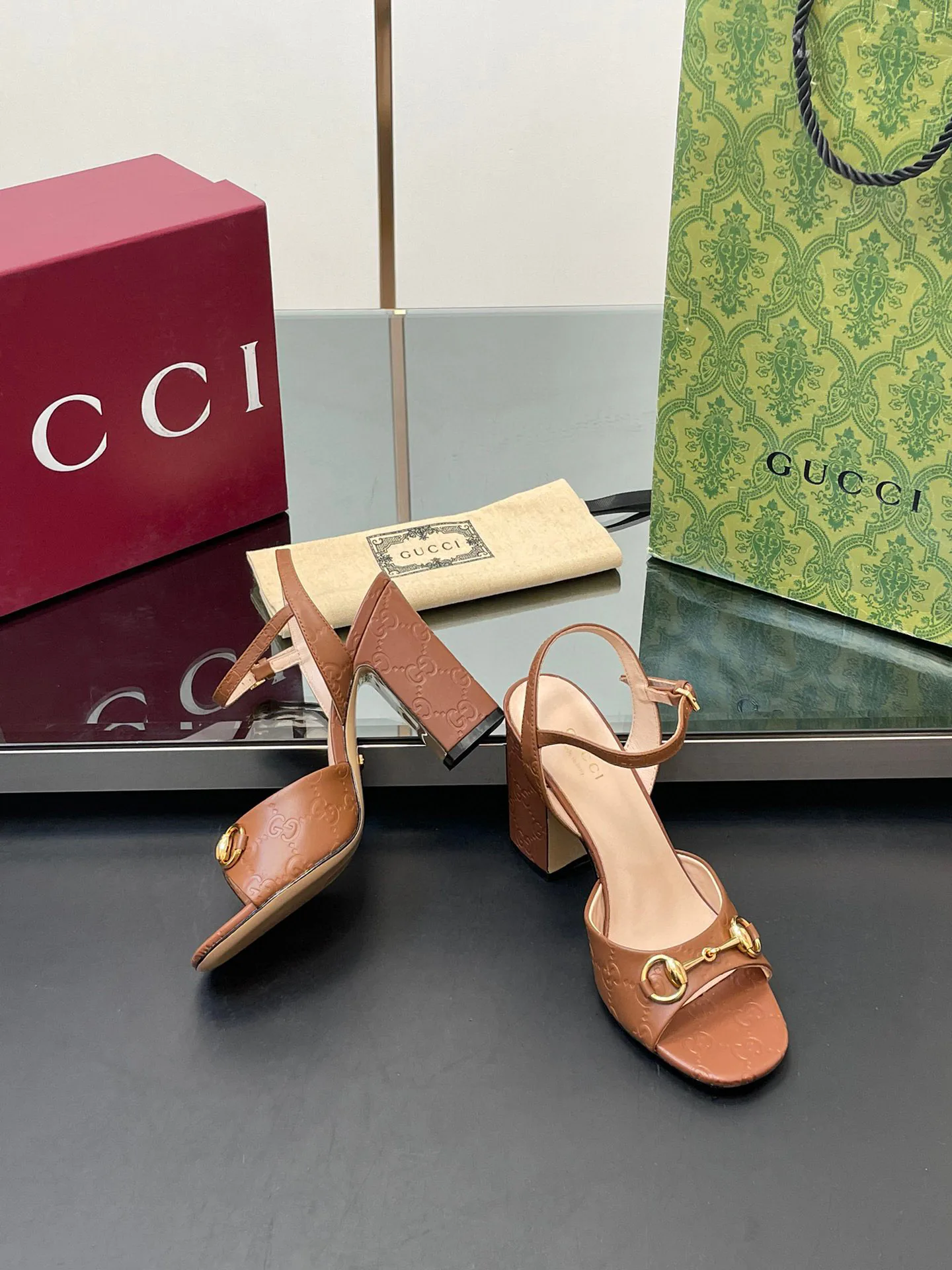 Women's Open-Toe Sandals GUCCI 17614708