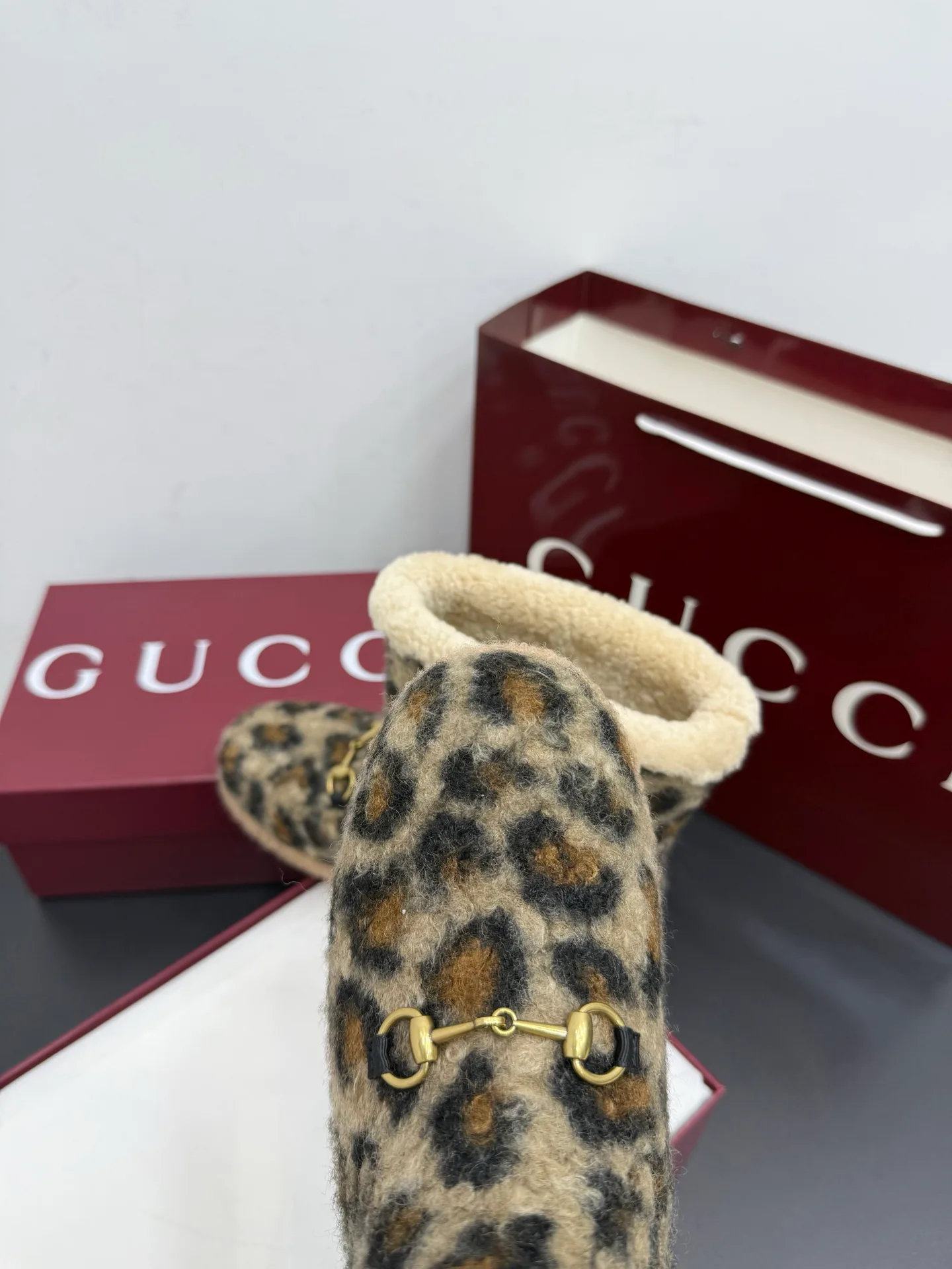 Women's Ugg Boots GUCCI 18393465