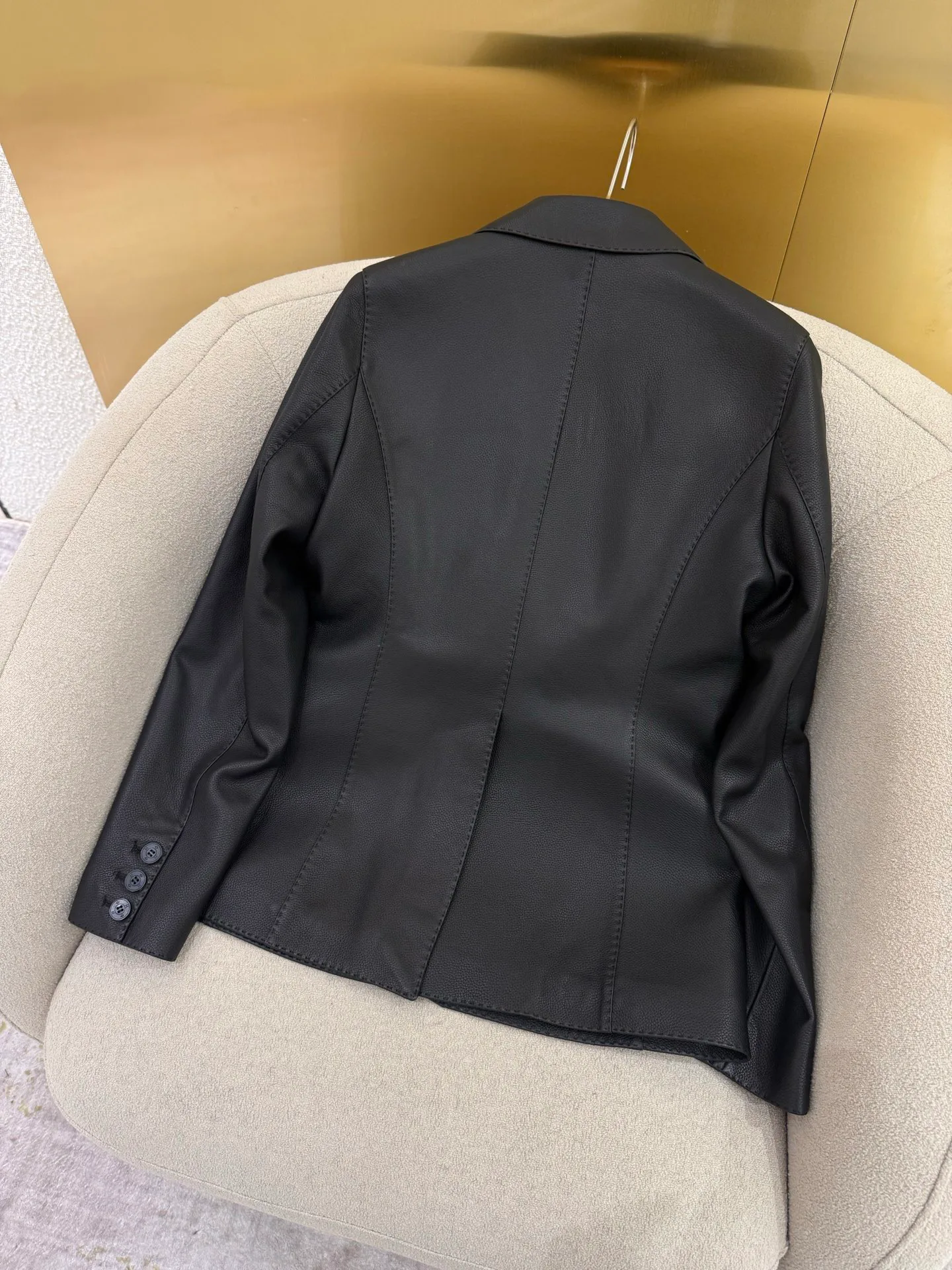Women's Leather Jackets And Sheepskin Coats HERMES 18172766