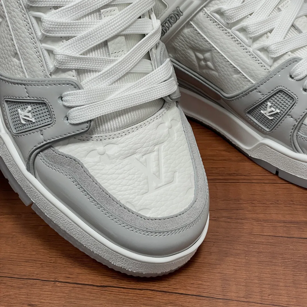 Men's Sneakers LOUIS VUITTON 17971497