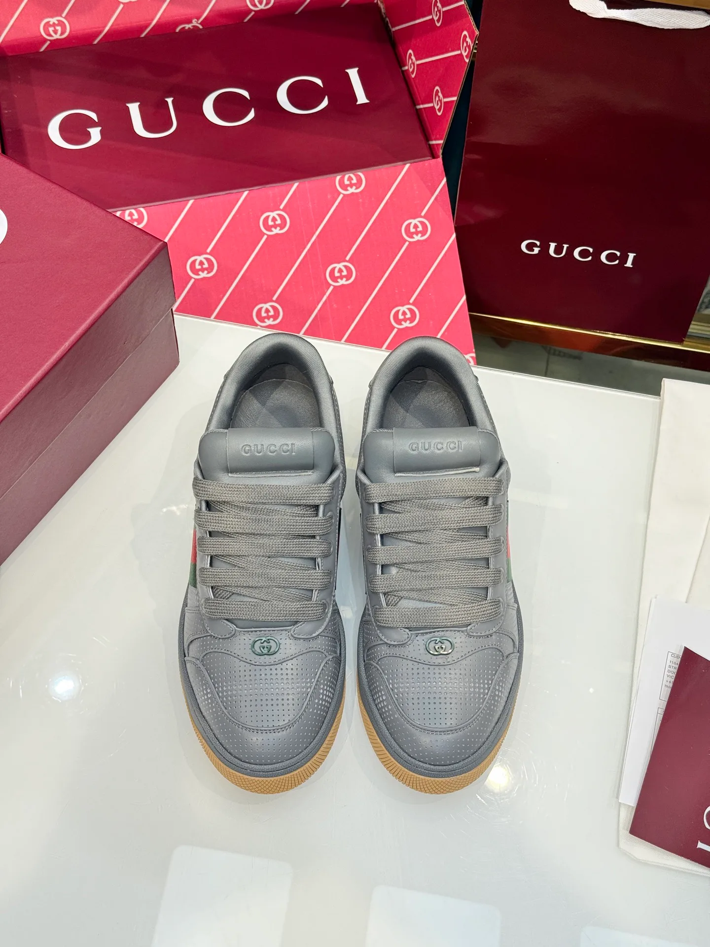 Women's Sneakers GUCCI 17946875